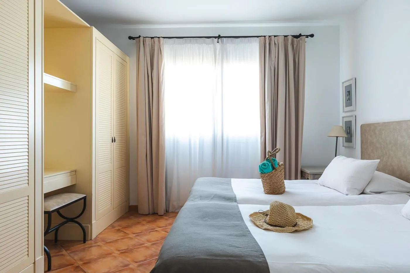 Bed in Ona Lomas Village - La Manga Club