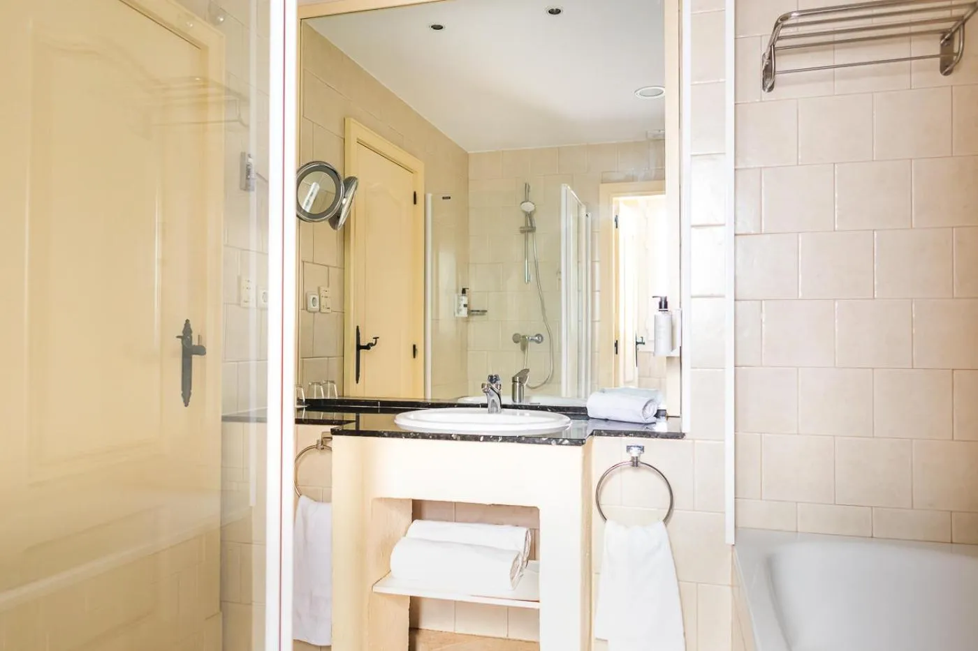 Bathroom in Ona Lomas Village - La Manga Club