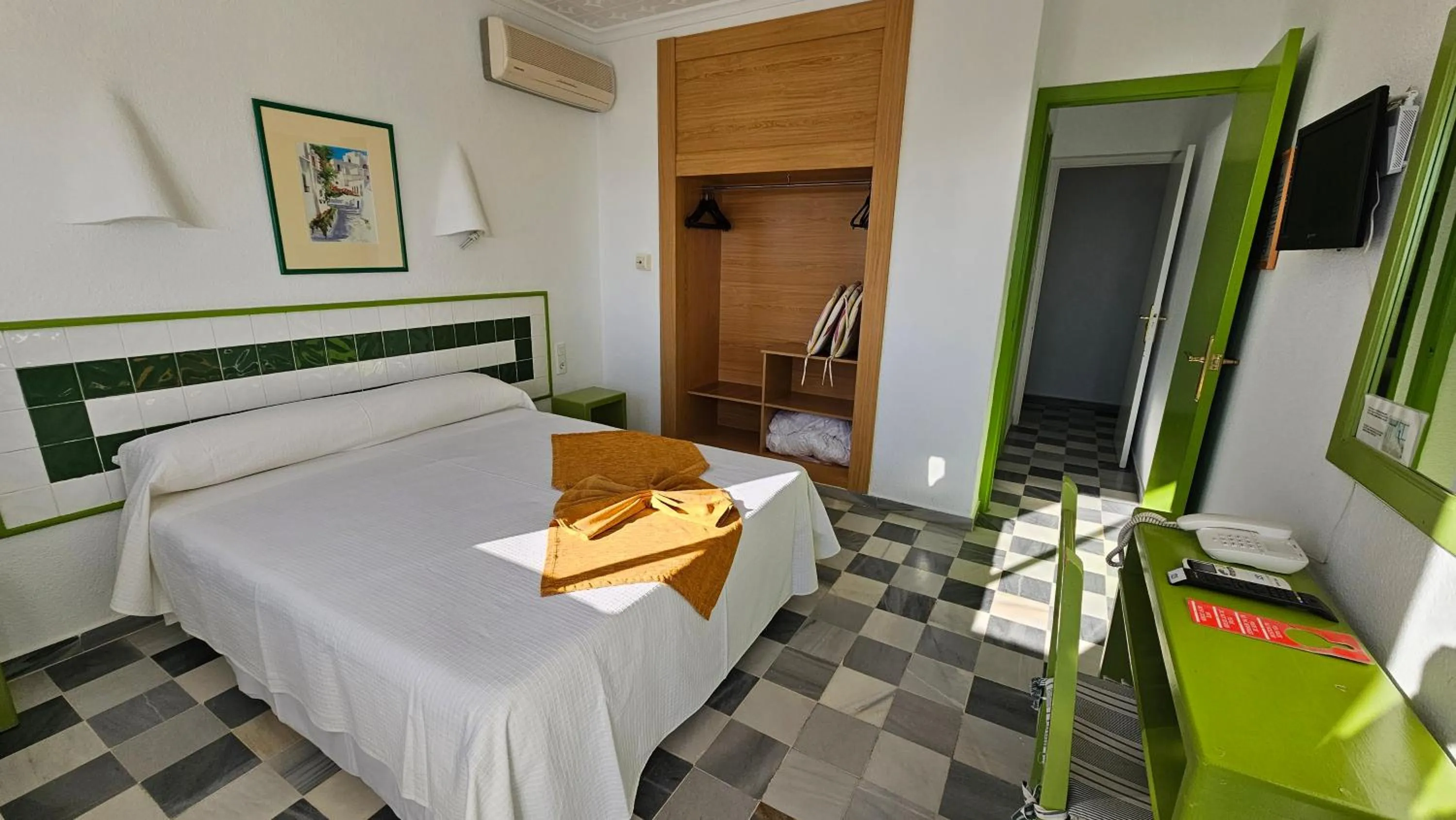 Bedroom, Bed in Hotel El Puntazo I