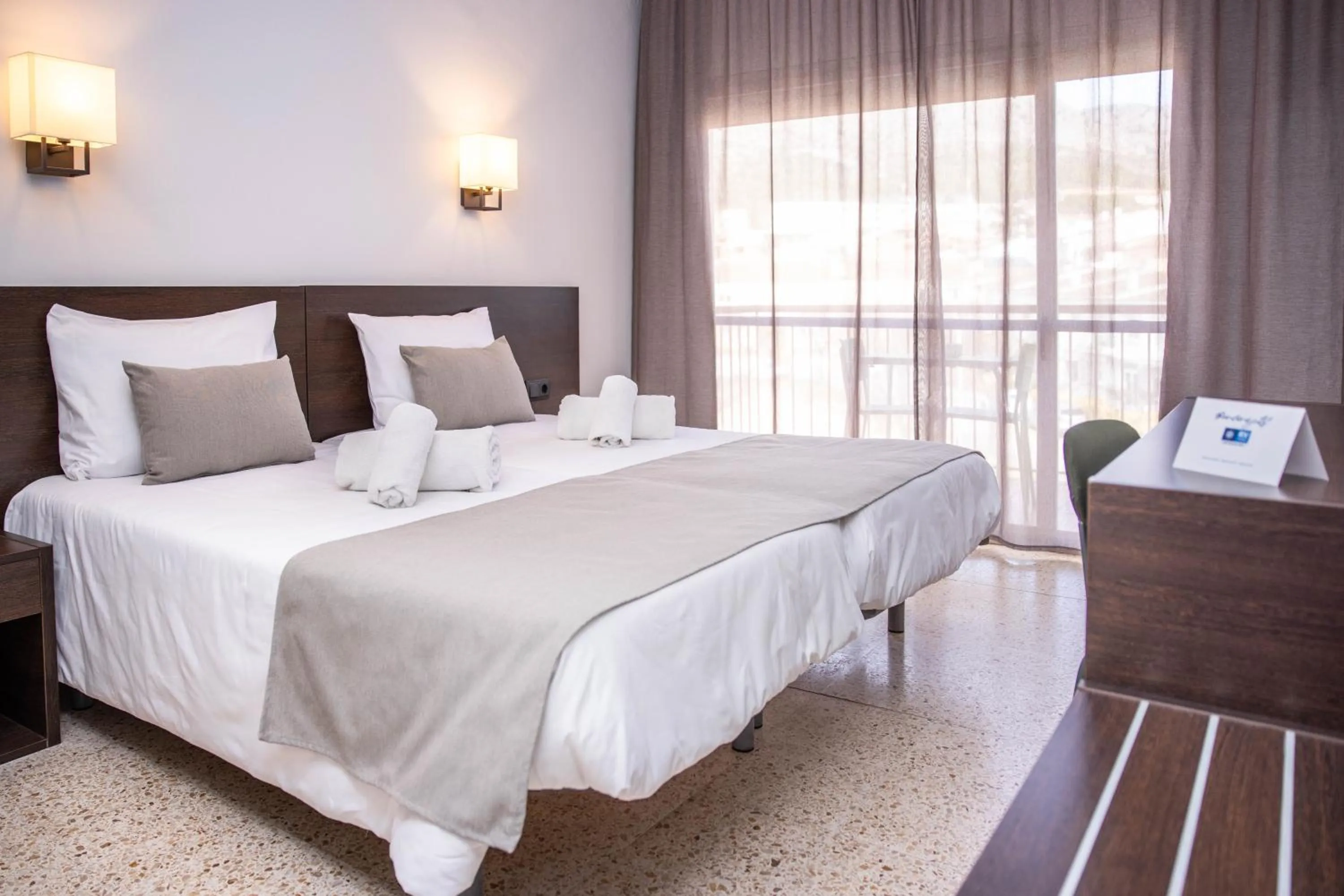 Bed in RVHotels GR92