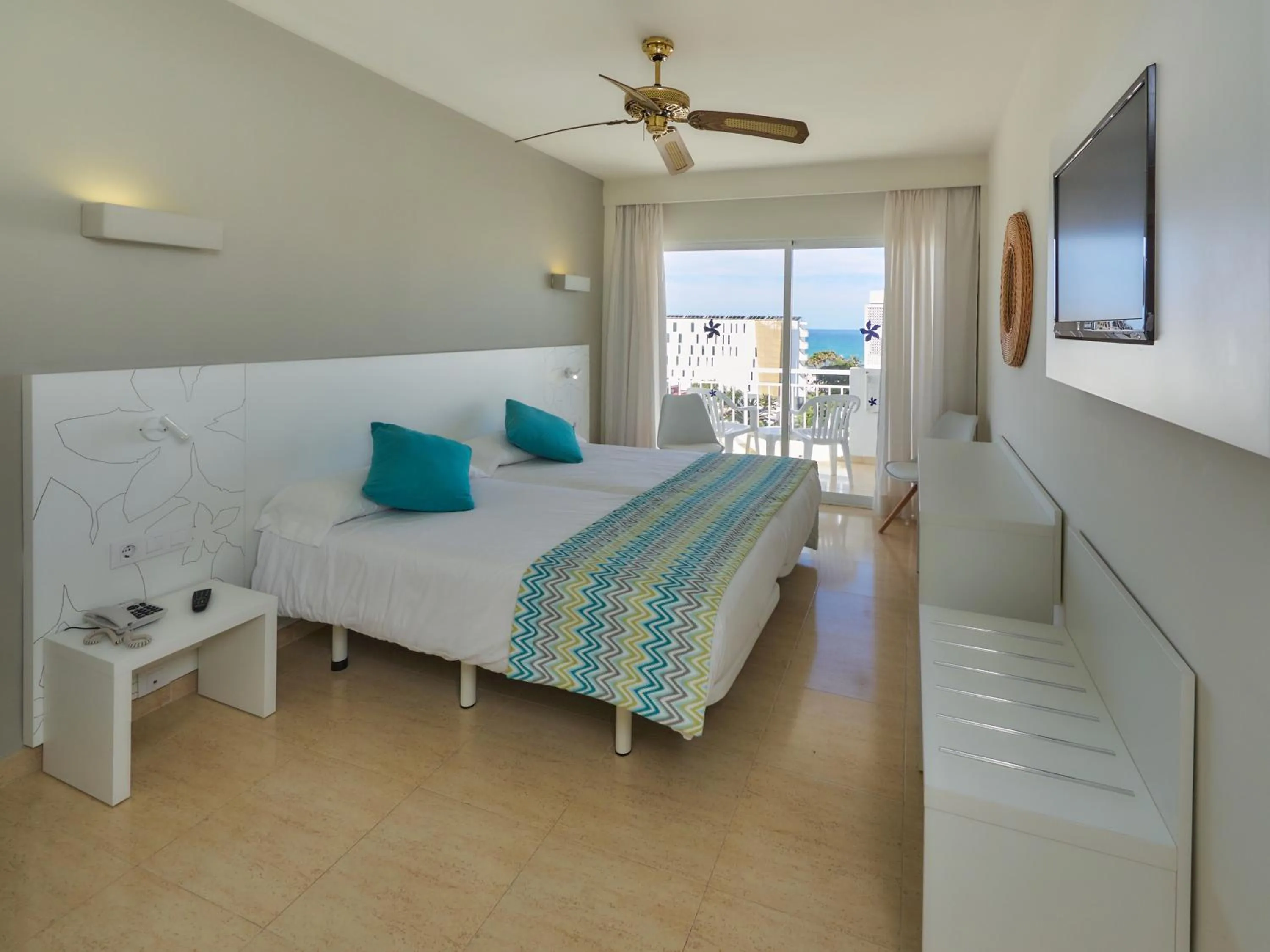 Sea view, Bed in Oleander