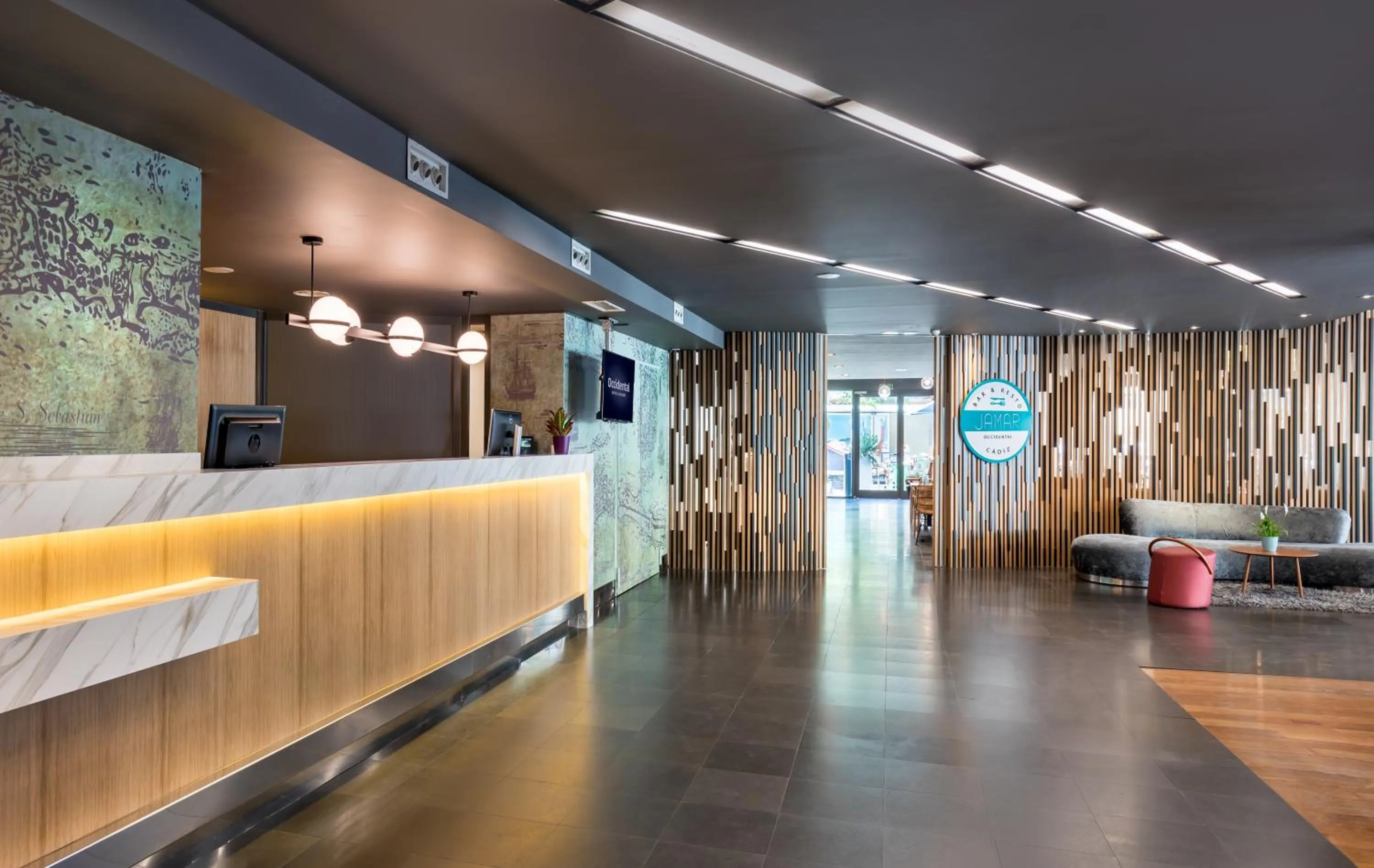 Lobby or reception in Occidental Cádiz