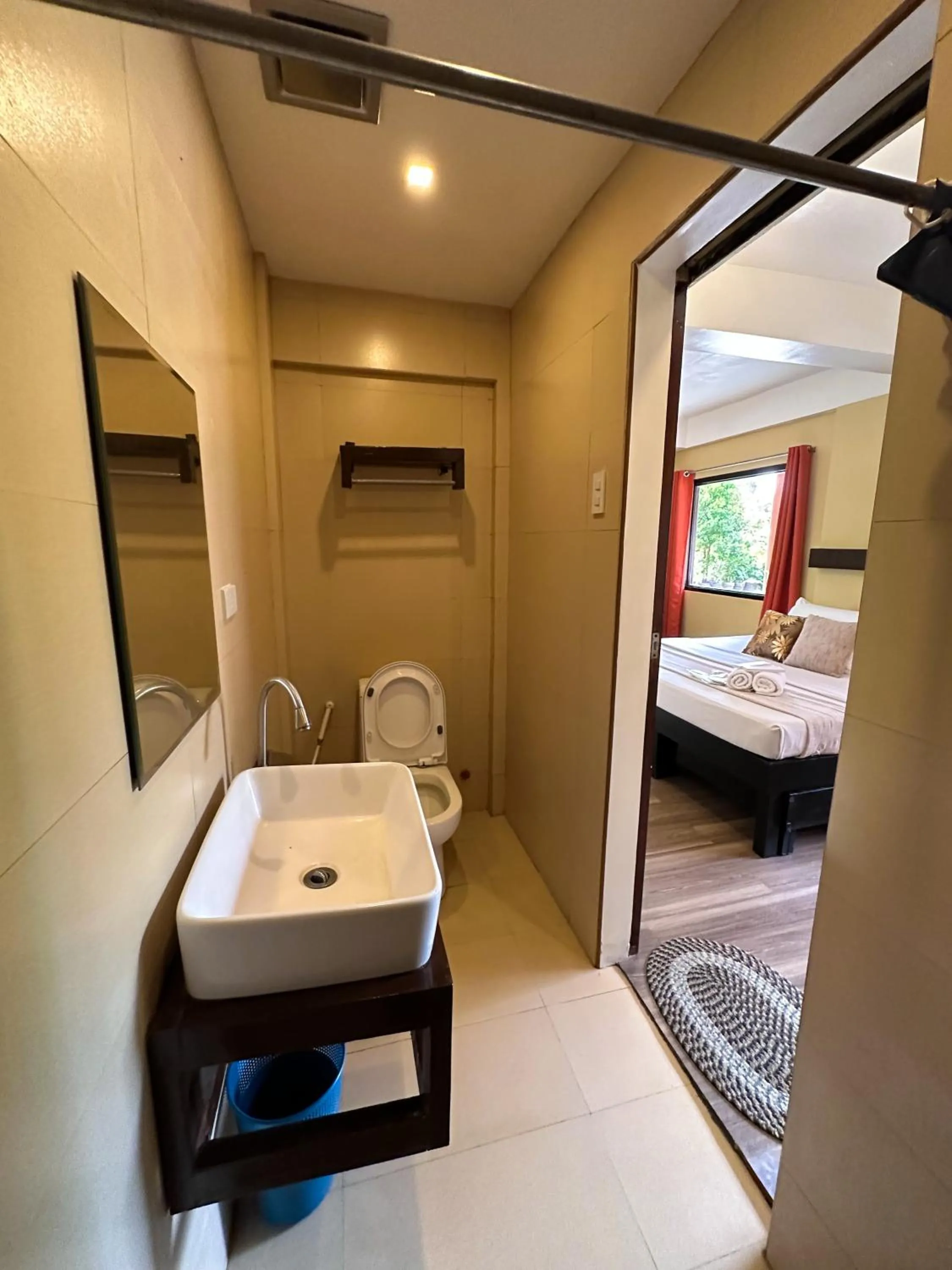 Bathroom, Bed in Piña Colina Resort