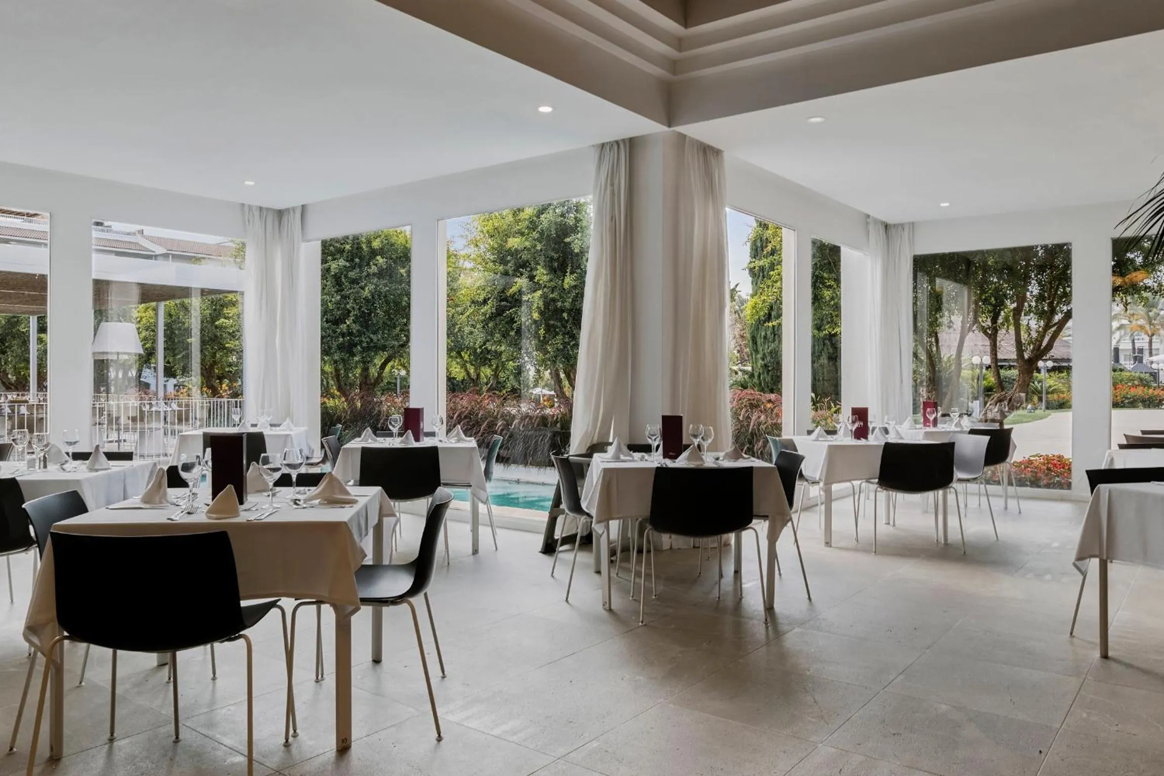 Restaurant/places to eat in Prinsotel La Dorada & Spa