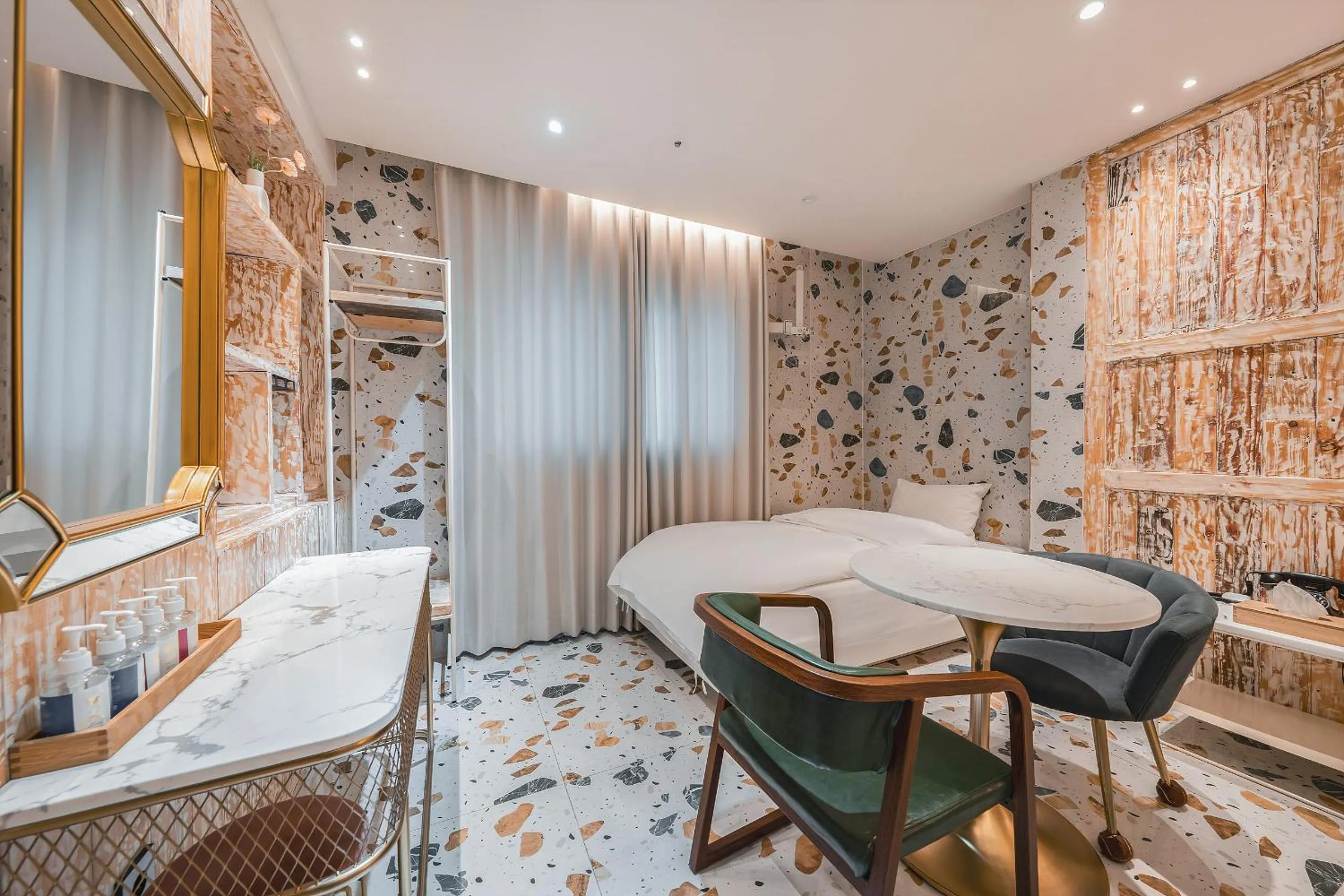 Daegu February Hotel Lions Park