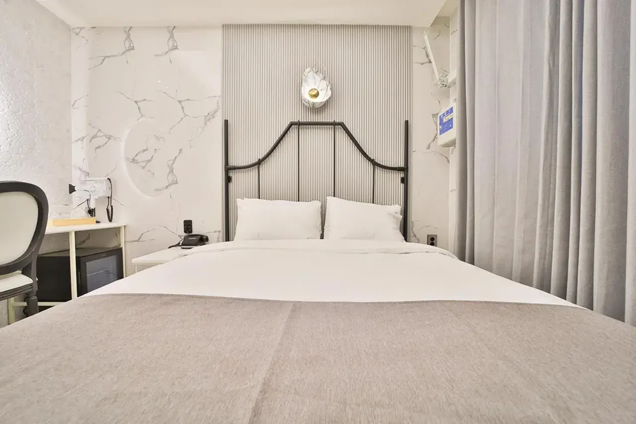 Deluxe Room in Daegu February Hotel Lions Park Deluxe Room in Daegu February Hotel Lions Park