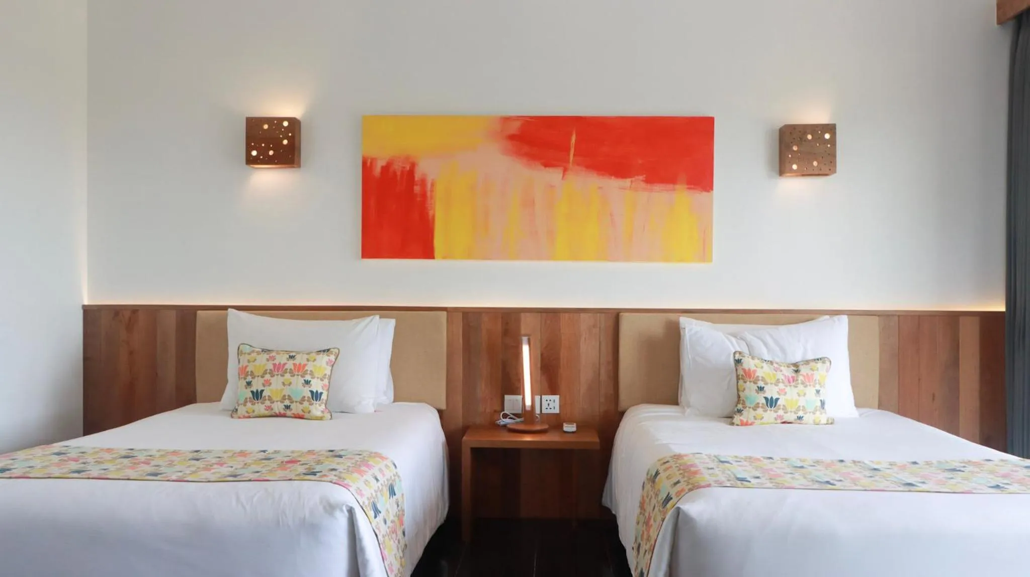 Bed in ISLAND CENTER POINT