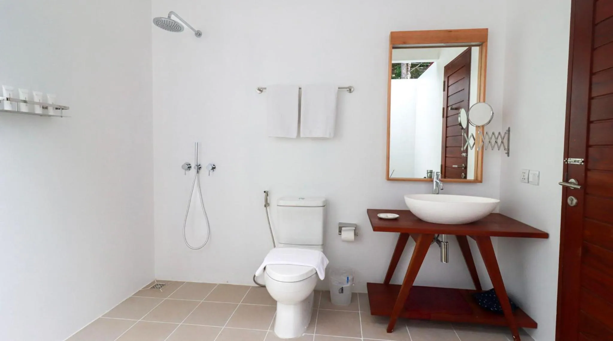 Shower in ISLAND CENTER POINT