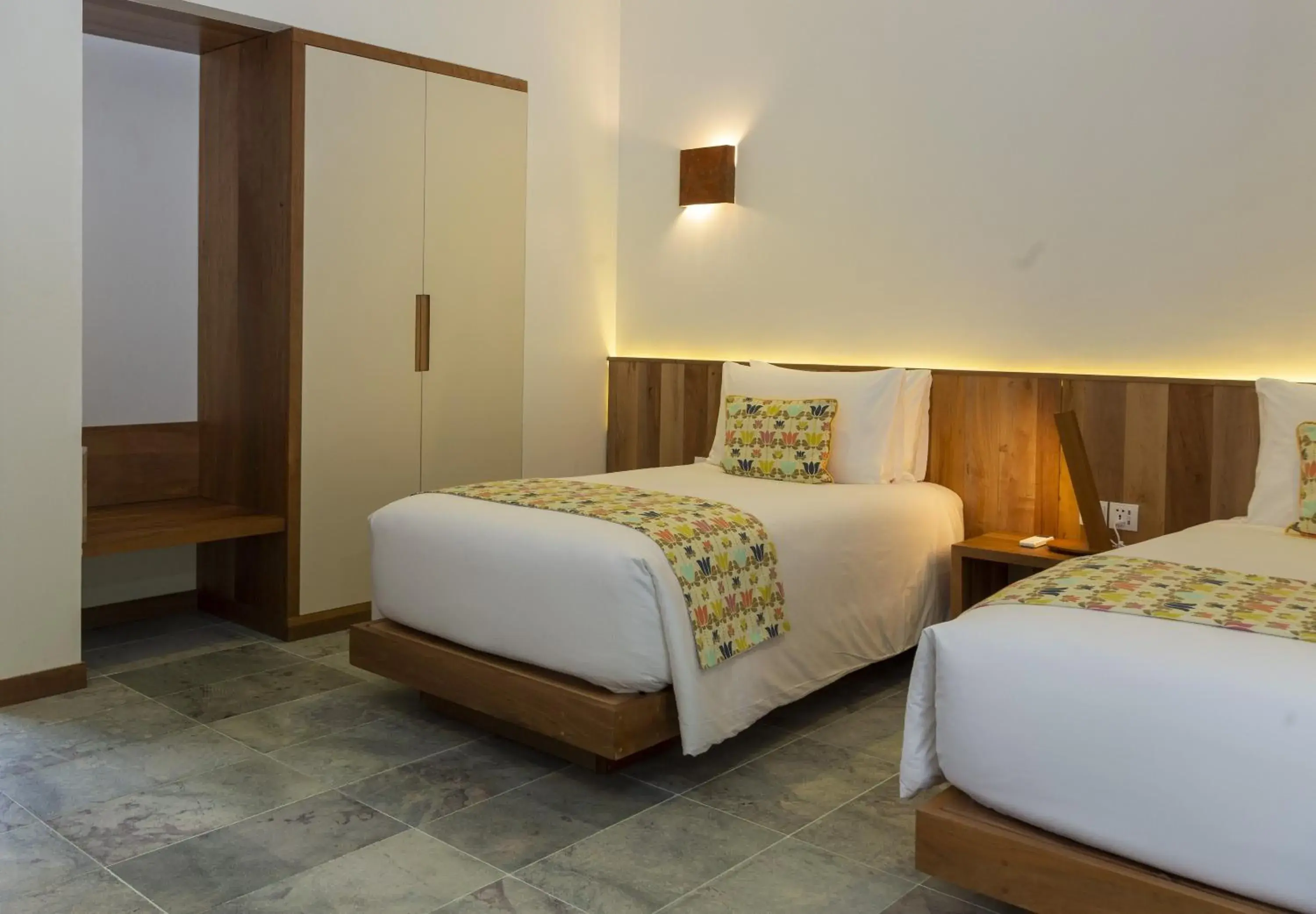 Deluxe Twin Room in ISLAND CENTER POINT Deluxe Twin Room in ISLAND CENTER POINT