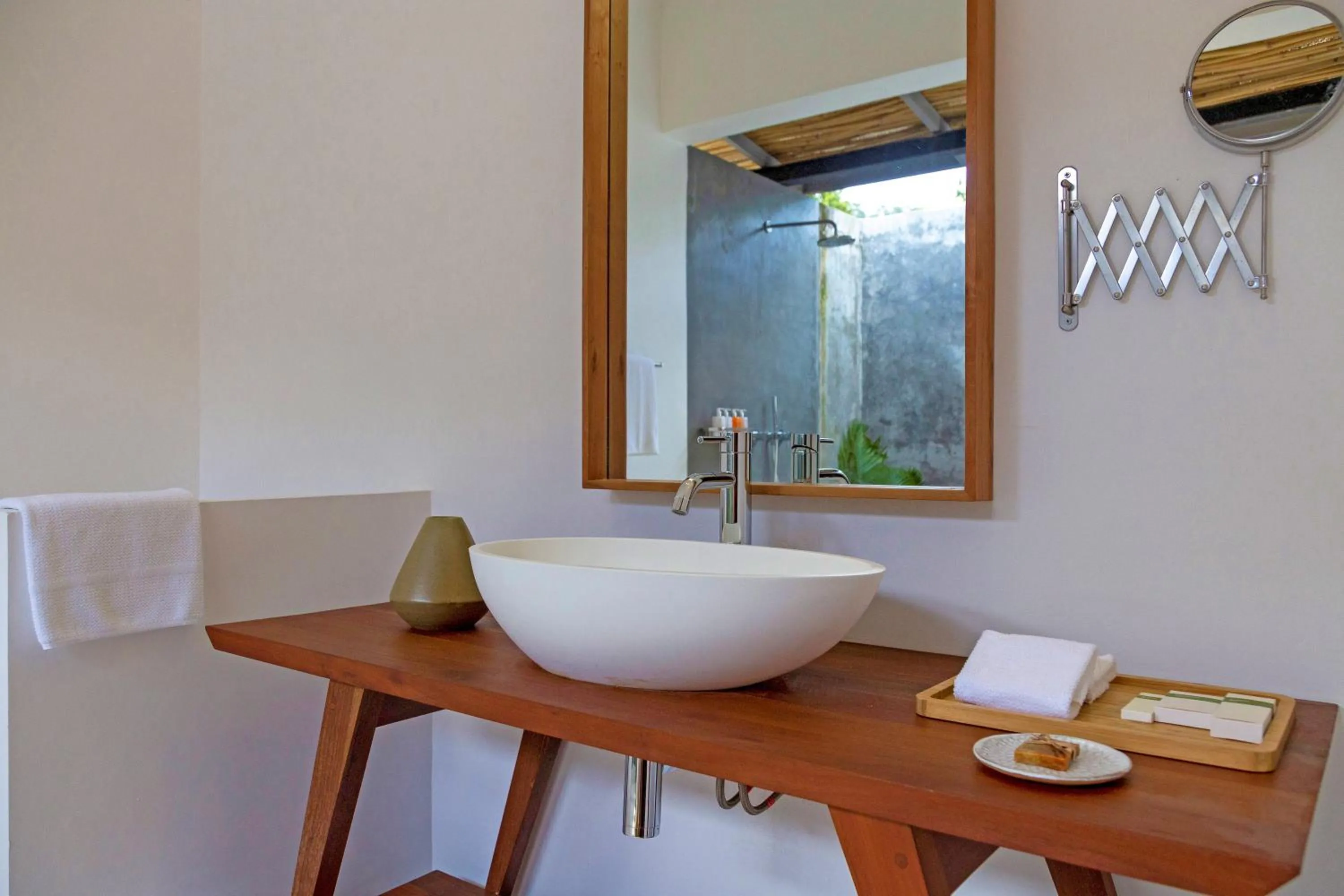 Bathroom in ISLAND CENTER POINT