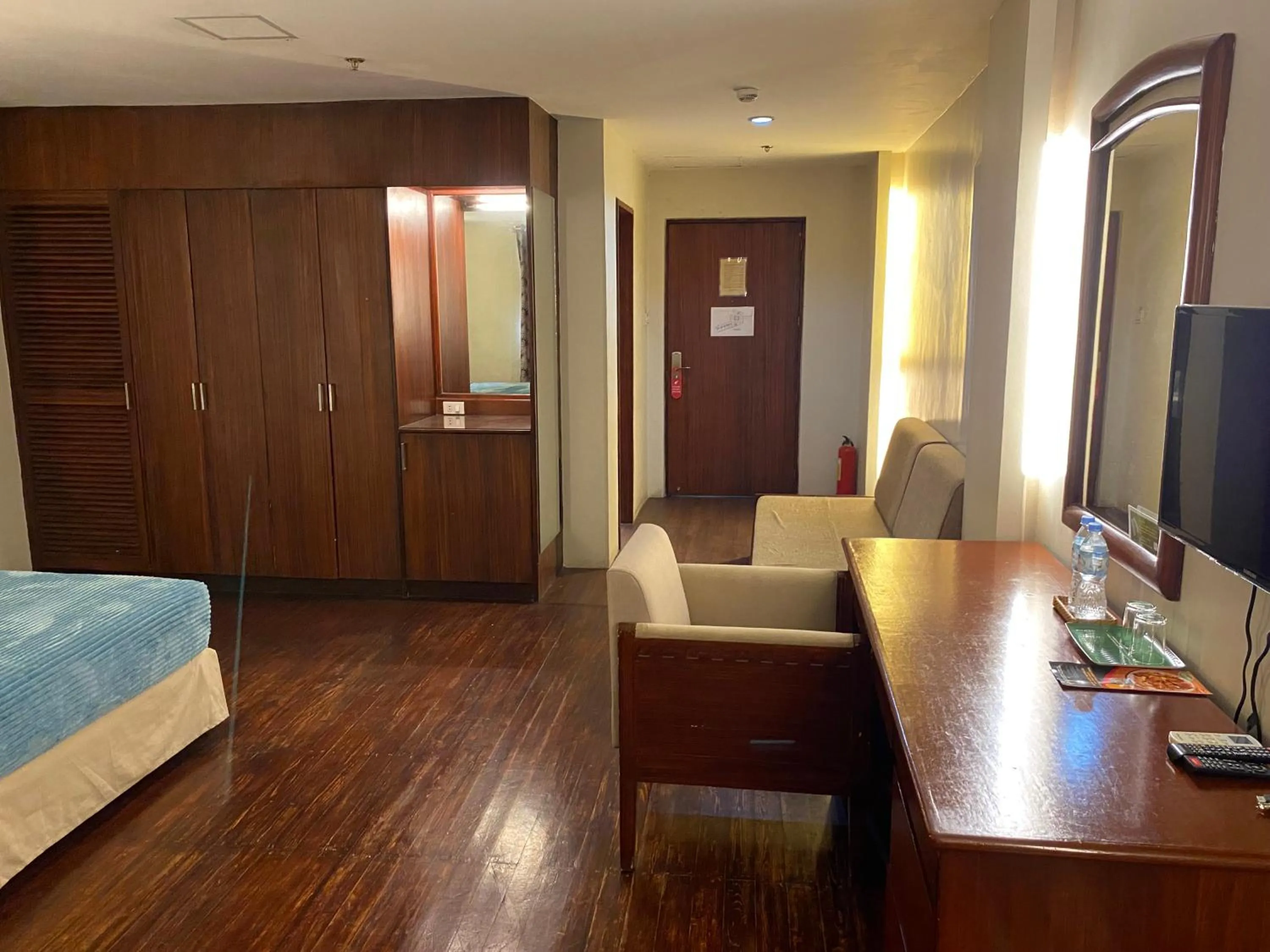 Bed in Cebu Century Plaza Hotel