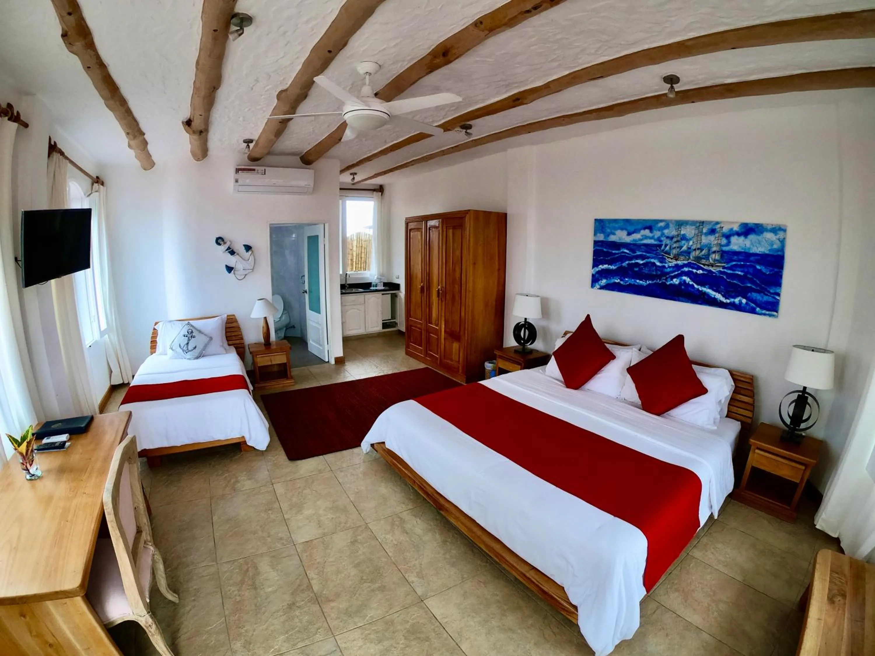 Bedroom, Bed in Hotel Angermeyer Waterfront Inn