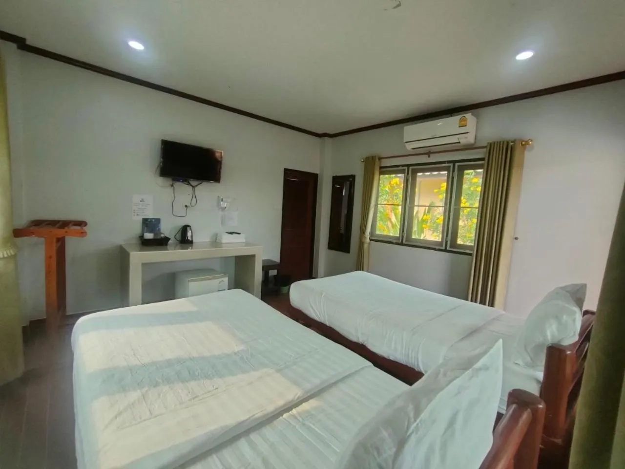 Bed in Chatchawan Resort