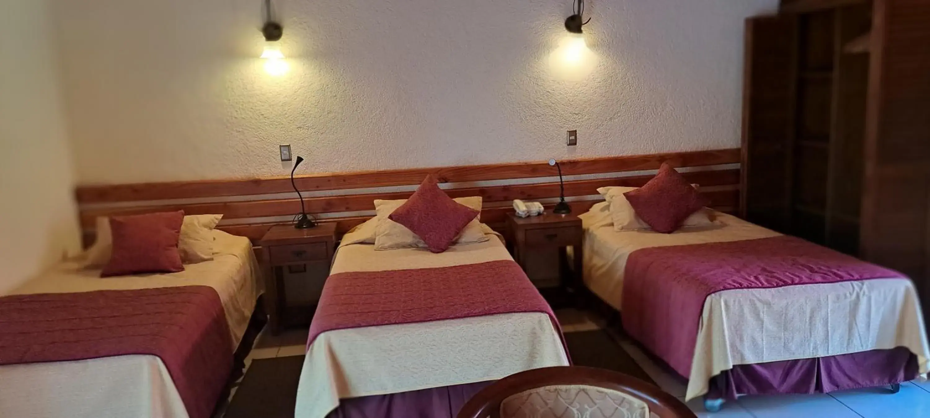 Superior Triple Room in Hotel Puku Vai Superior Triple Room in Hotel Puku Vai