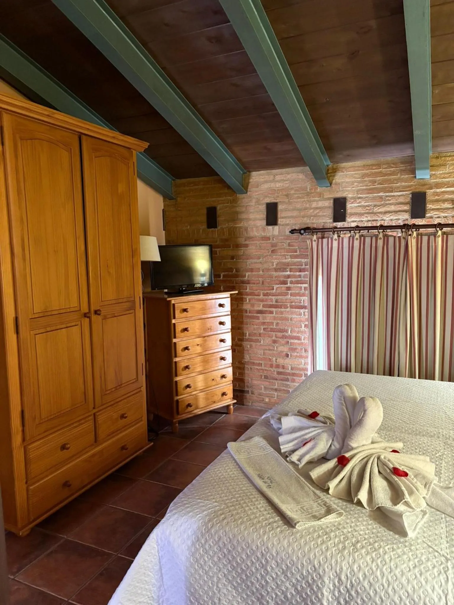 TV and multimedia, Bed in Hostal meson del rey