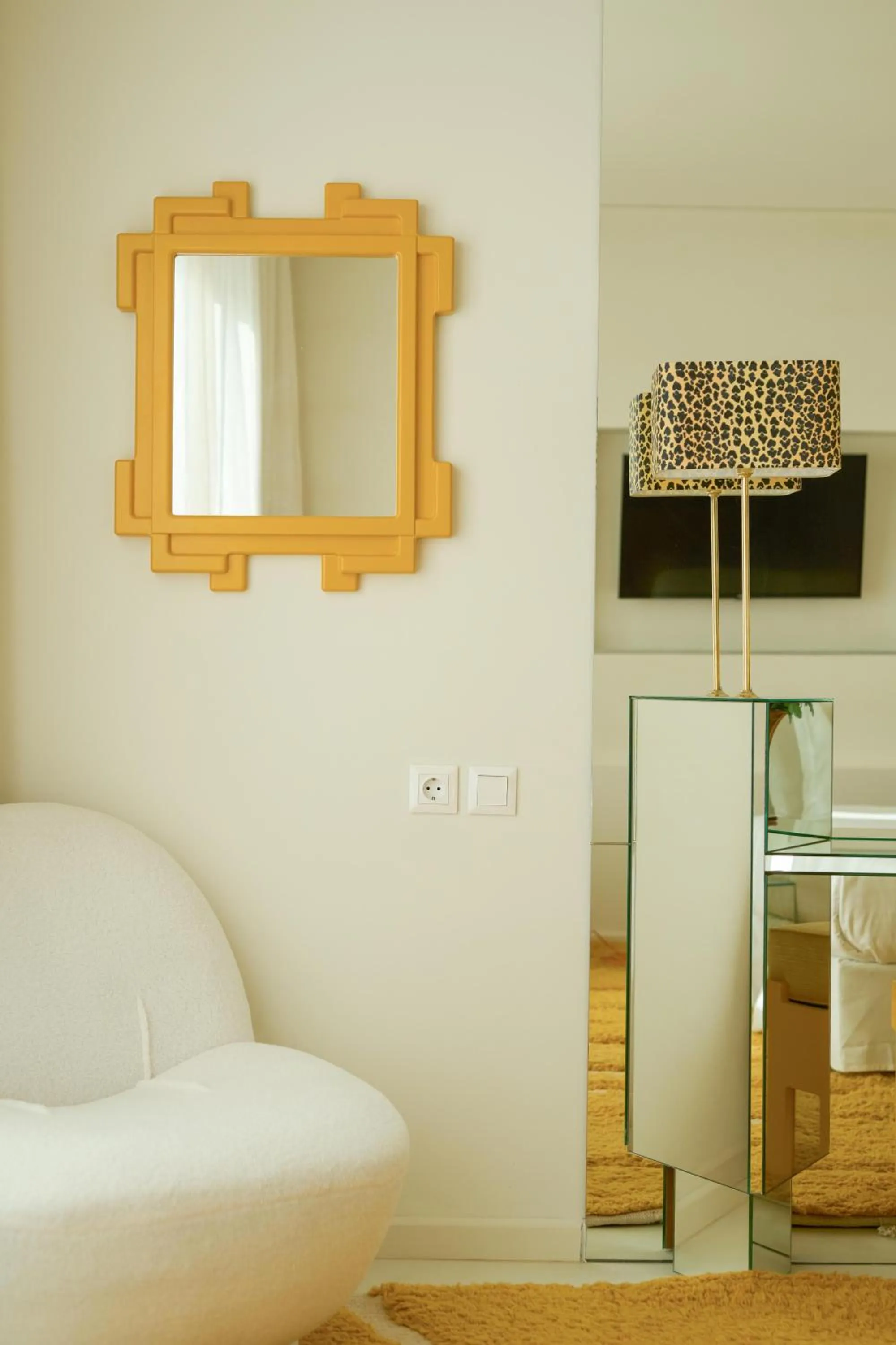 TV and multimedia in Apollo Palm Hotel