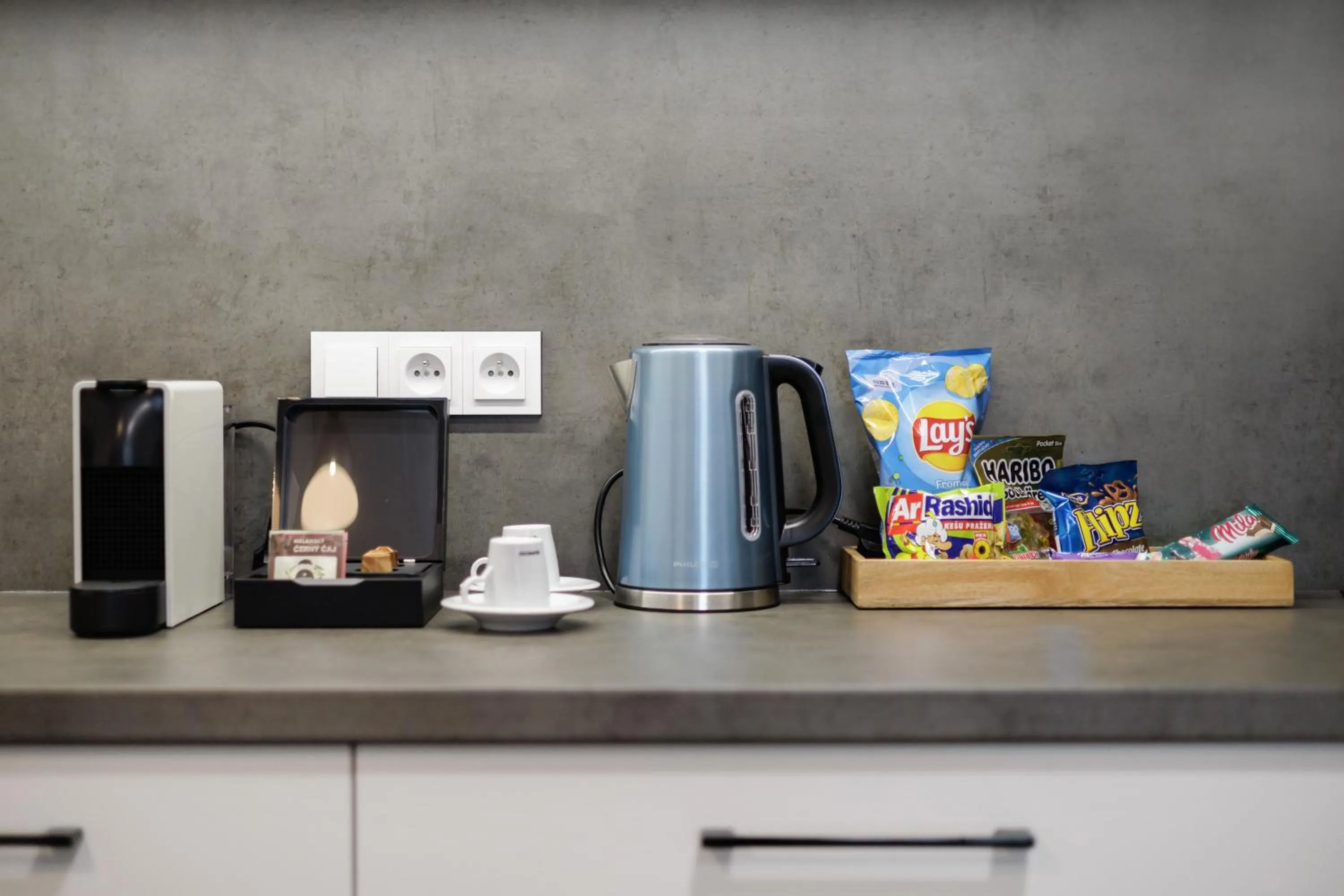 Coffee/tea facilities in Aparthotel Na Klenici