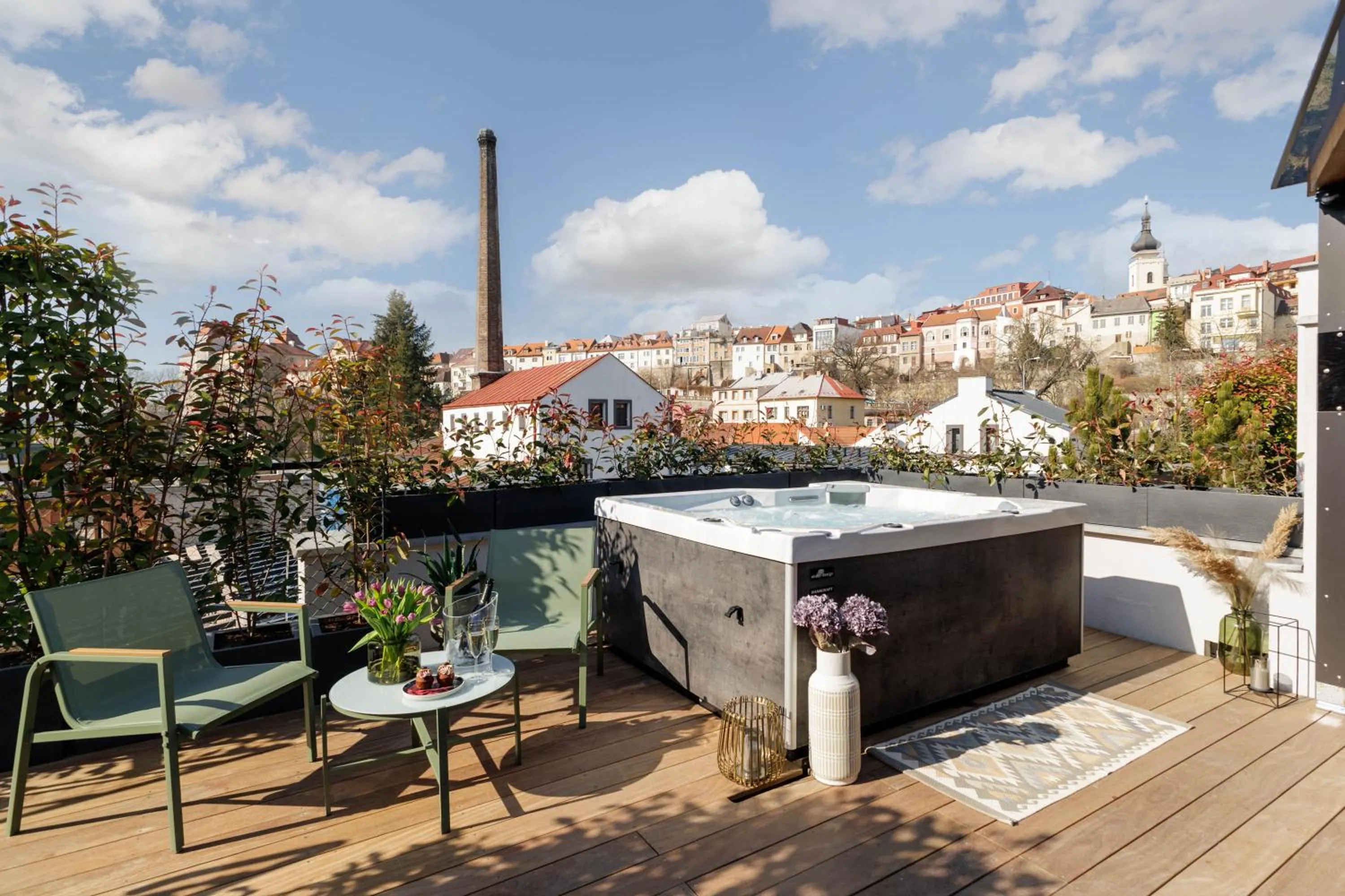 Hot Tub in Aparthotel Na Klenici