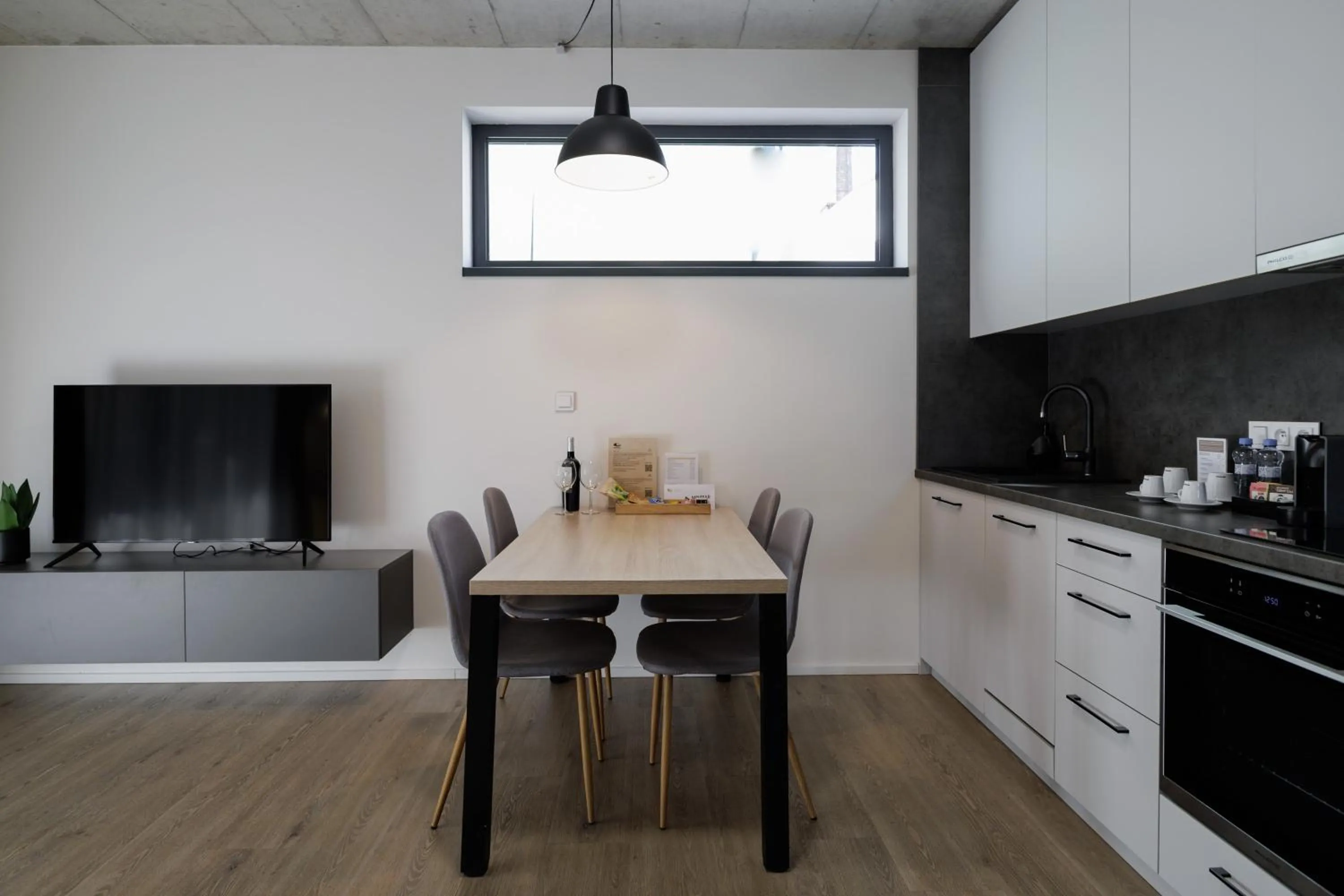 Kitchen or kitchenette in Aparthotel Na Klenici