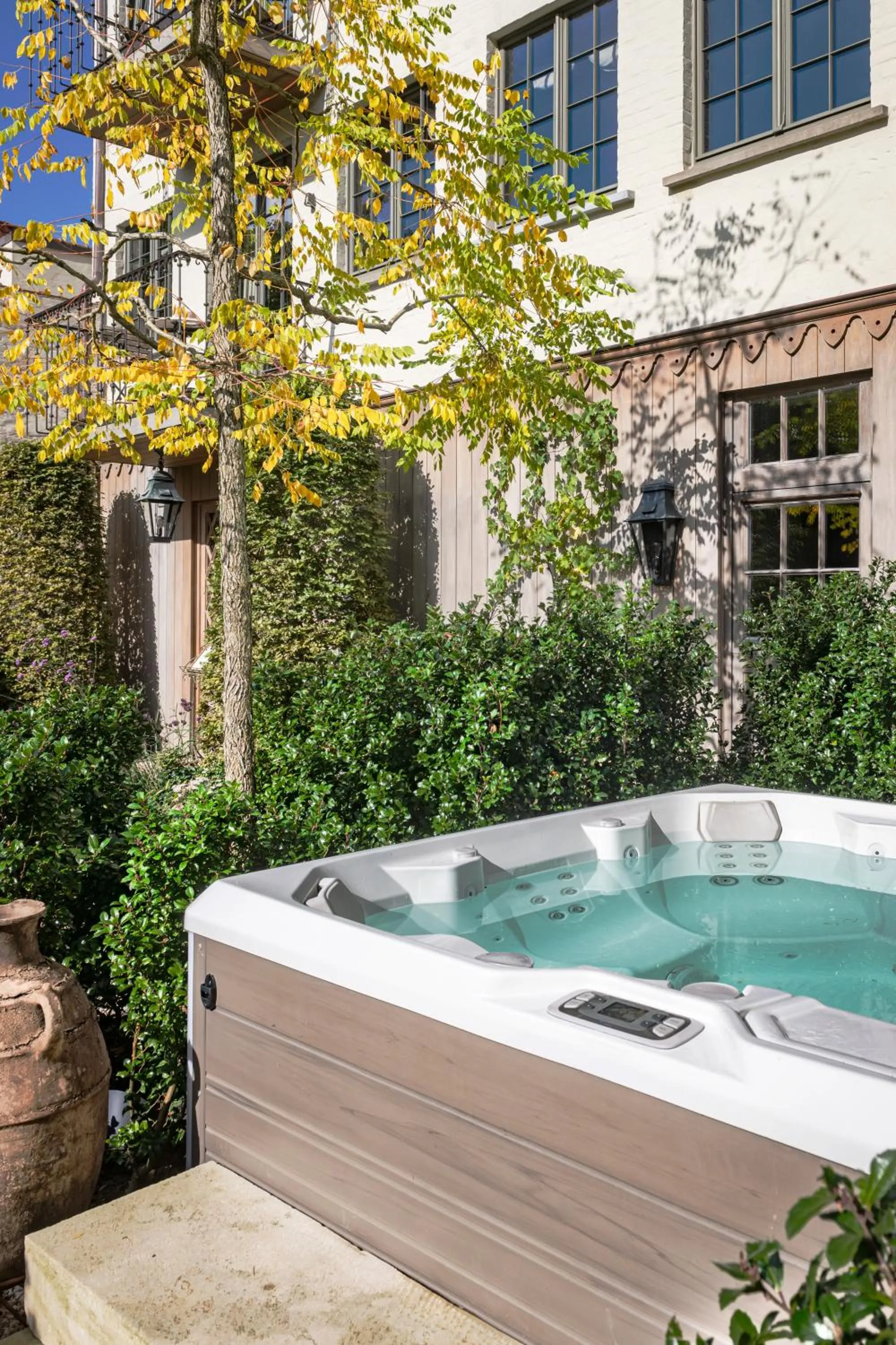 Hot Tub in The Notary