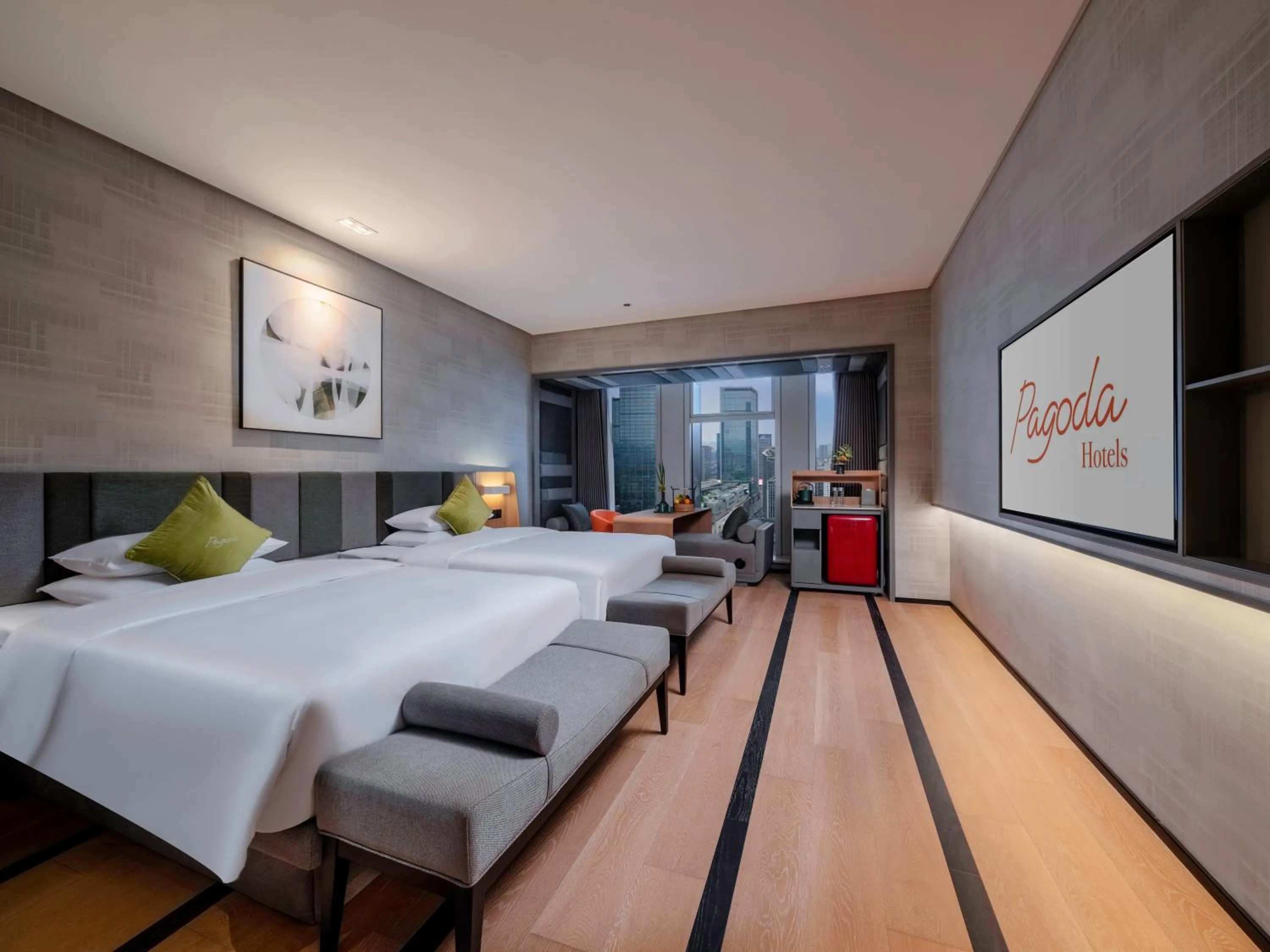 Bed in Pagoda Hotel Chengdu Taikoo Li