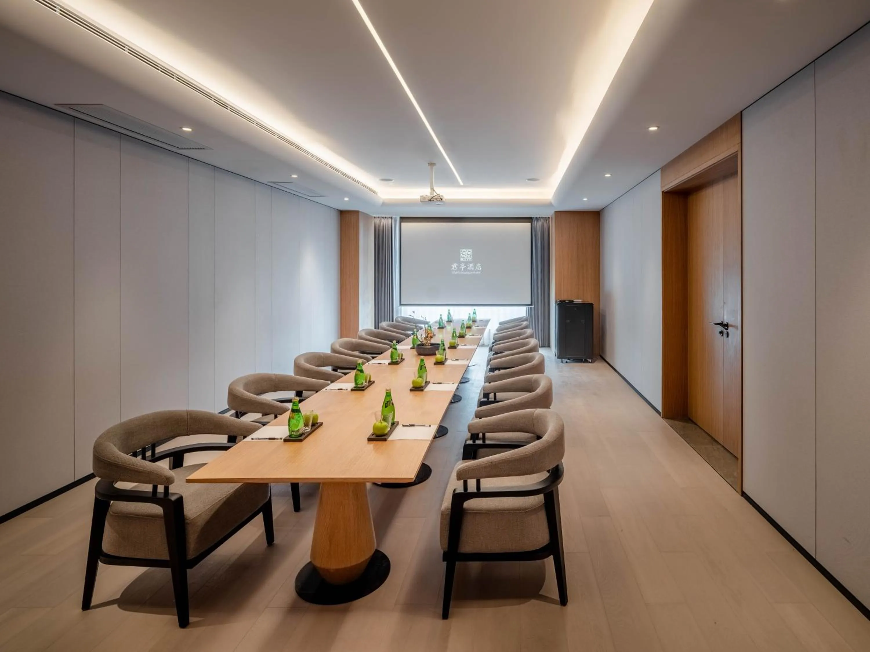 Meeting/conference room in Pagoda Hotel Chengdu Taikoo Li