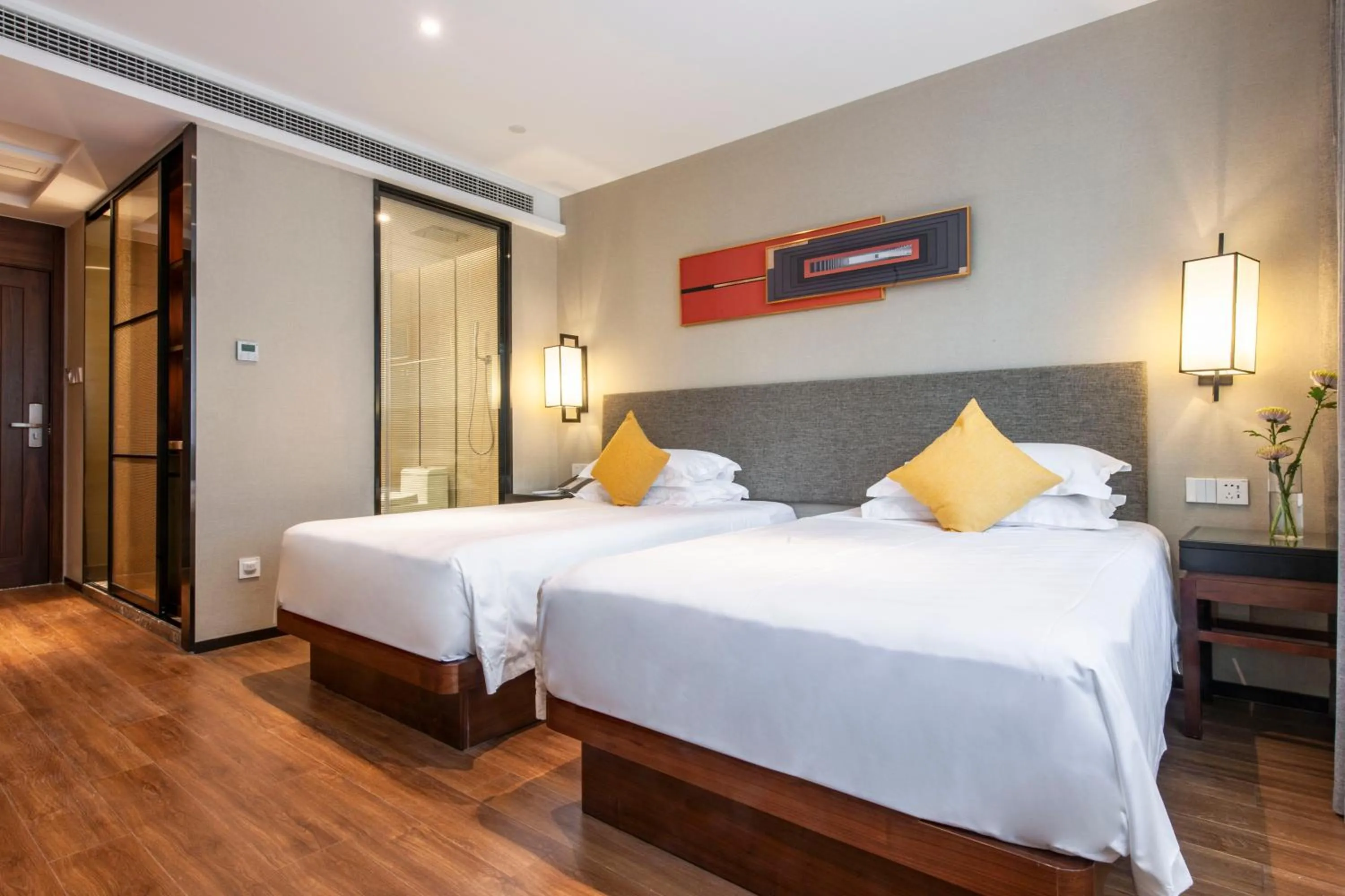 Photo of the whole room, Bed in SSAW Boutique Hotel Shanghai Huangpu River