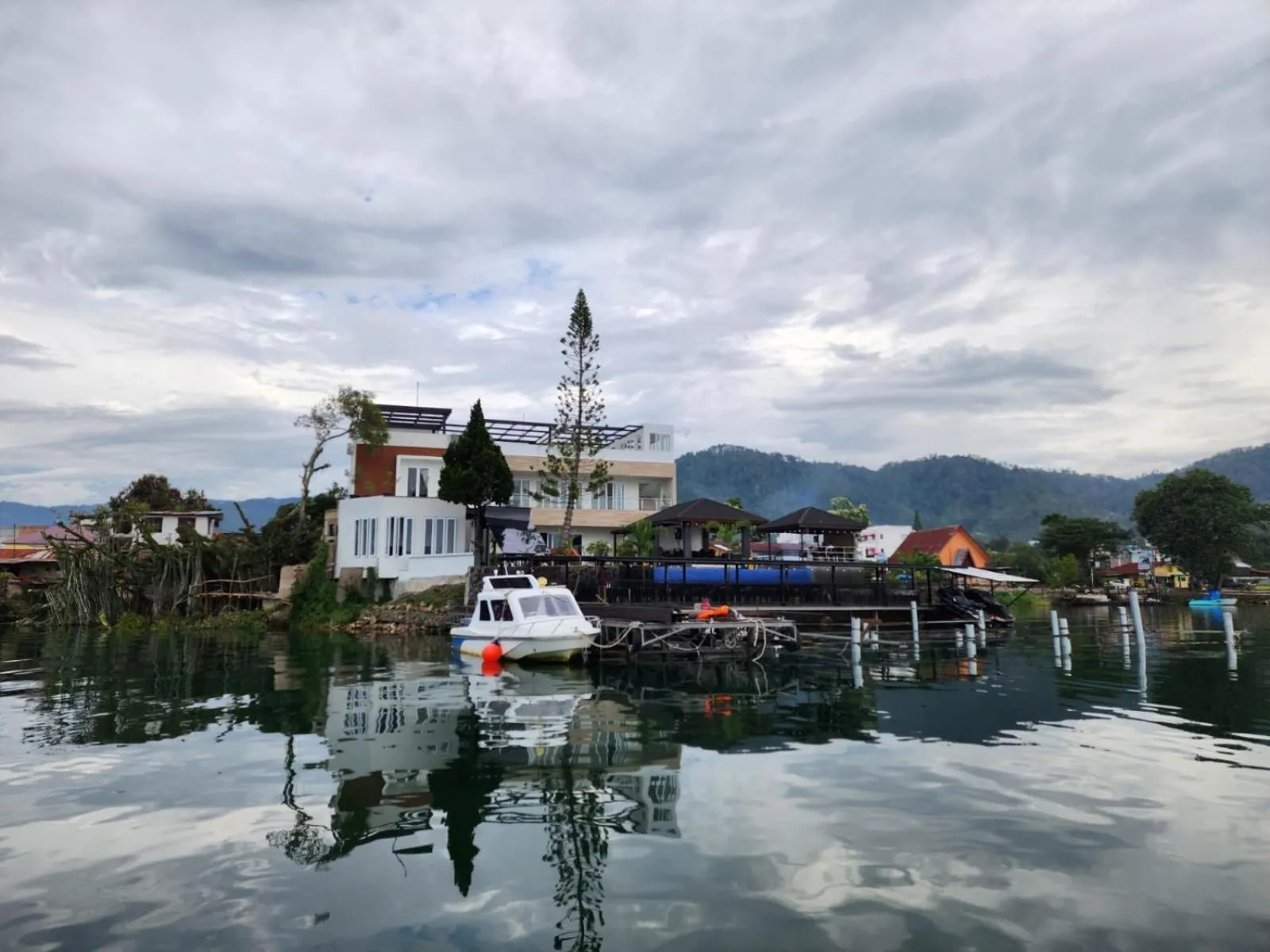 PURNAMA BALIGE HOTEL