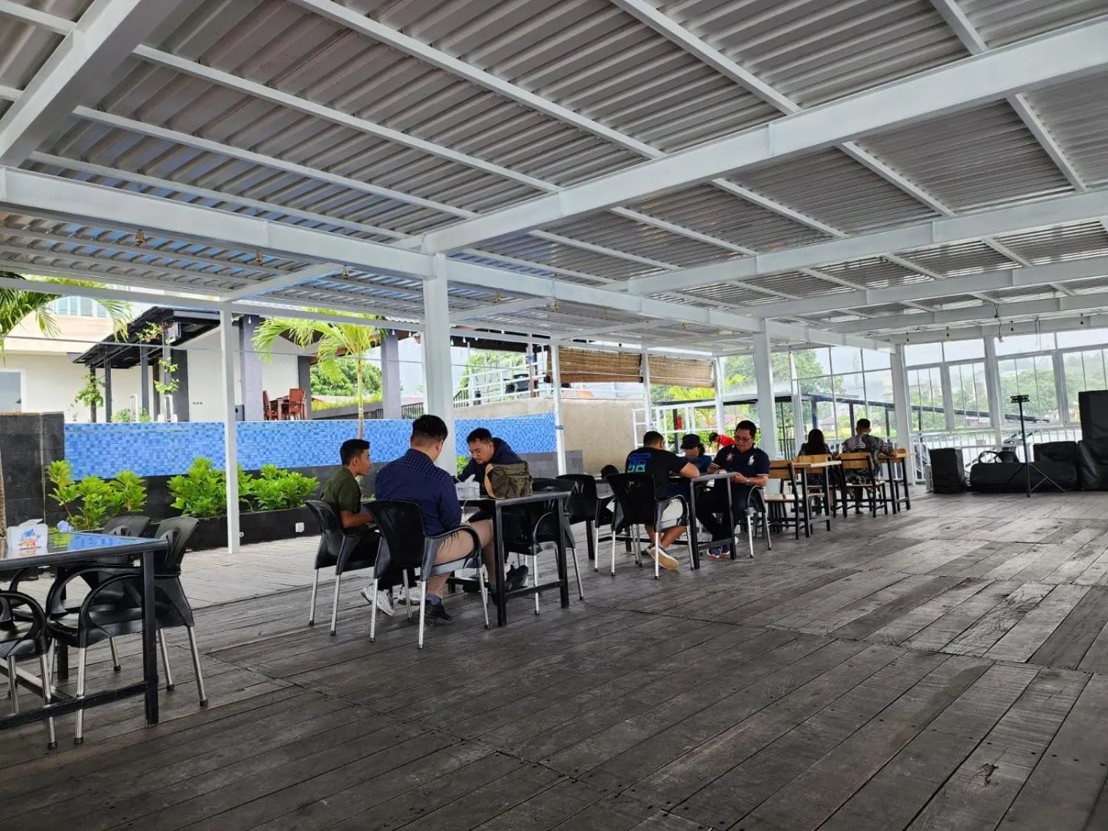 Restaurant/places to eat in PURNAMA BALIGE HOTEL