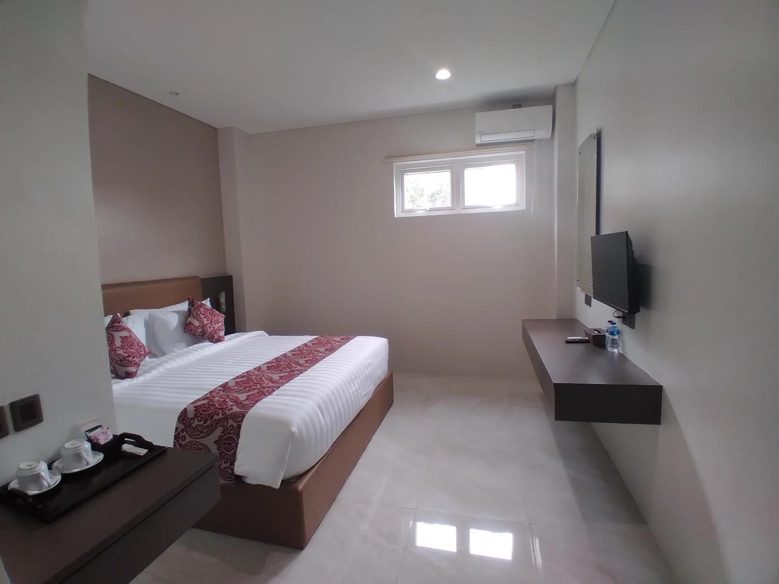 Bedroom, Bed in PURNAMA BALIGE HOTEL