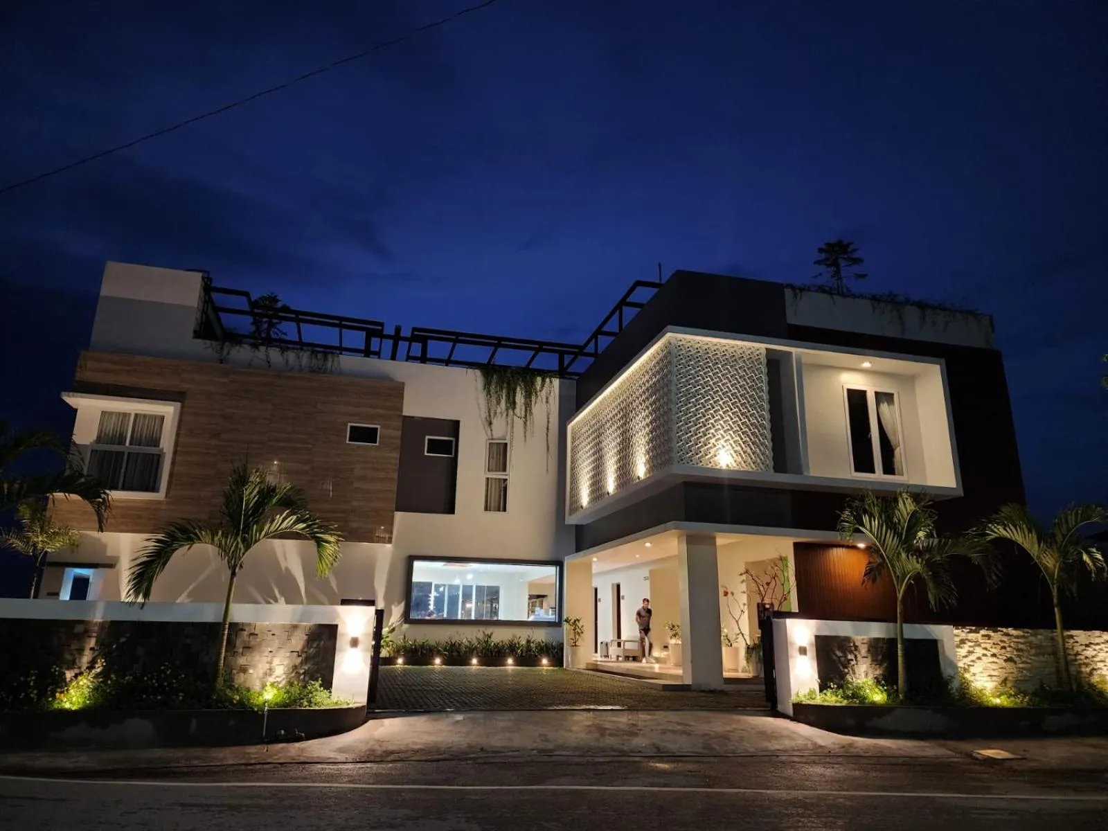 Property building in PURNAMA BALIGE HOTEL
