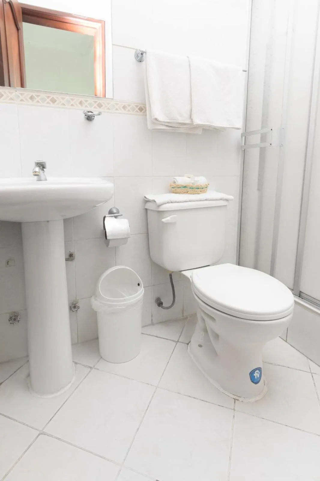 Hotel Castell - Cerca Del Aeropuerto