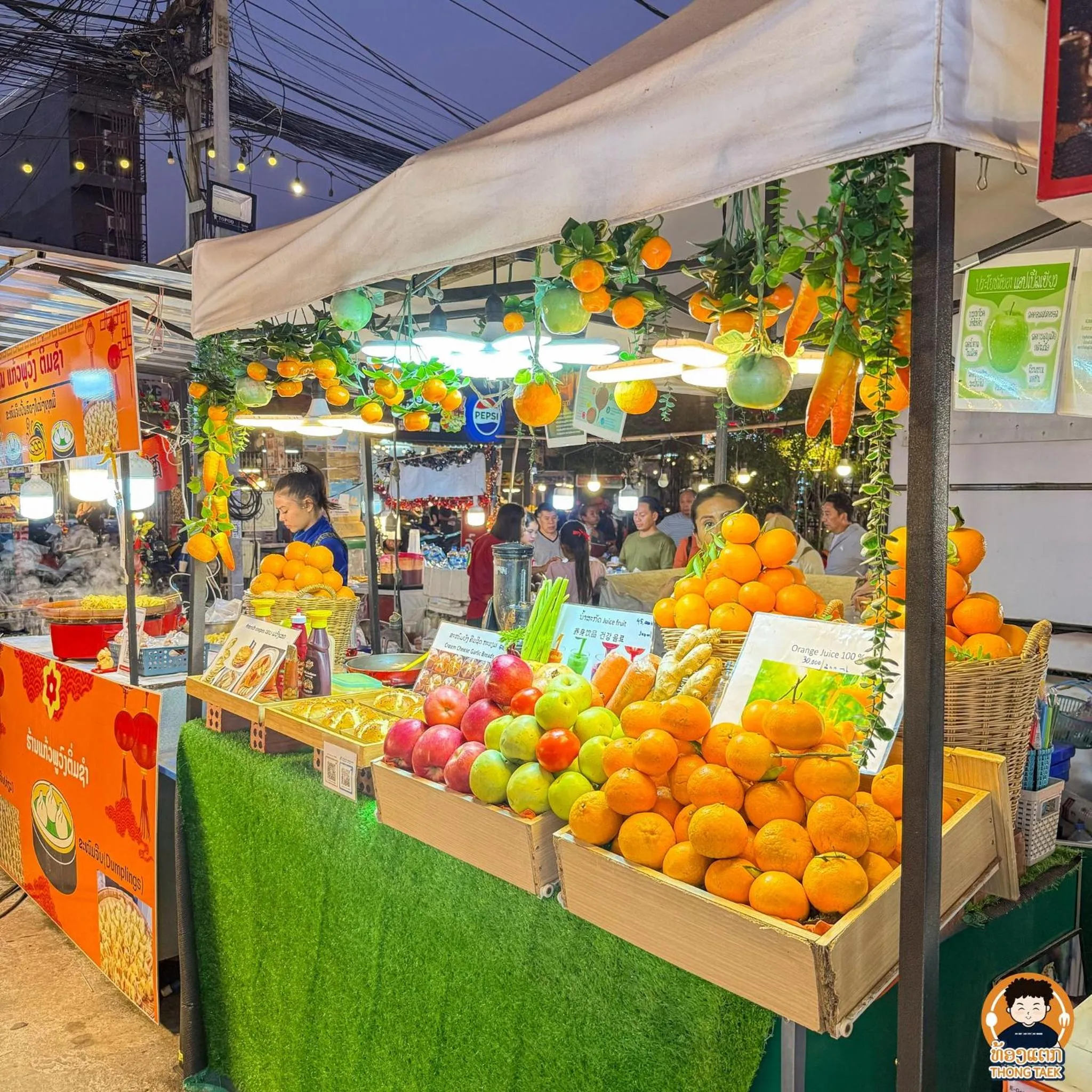 Shopping Area in DaViKa Hotel