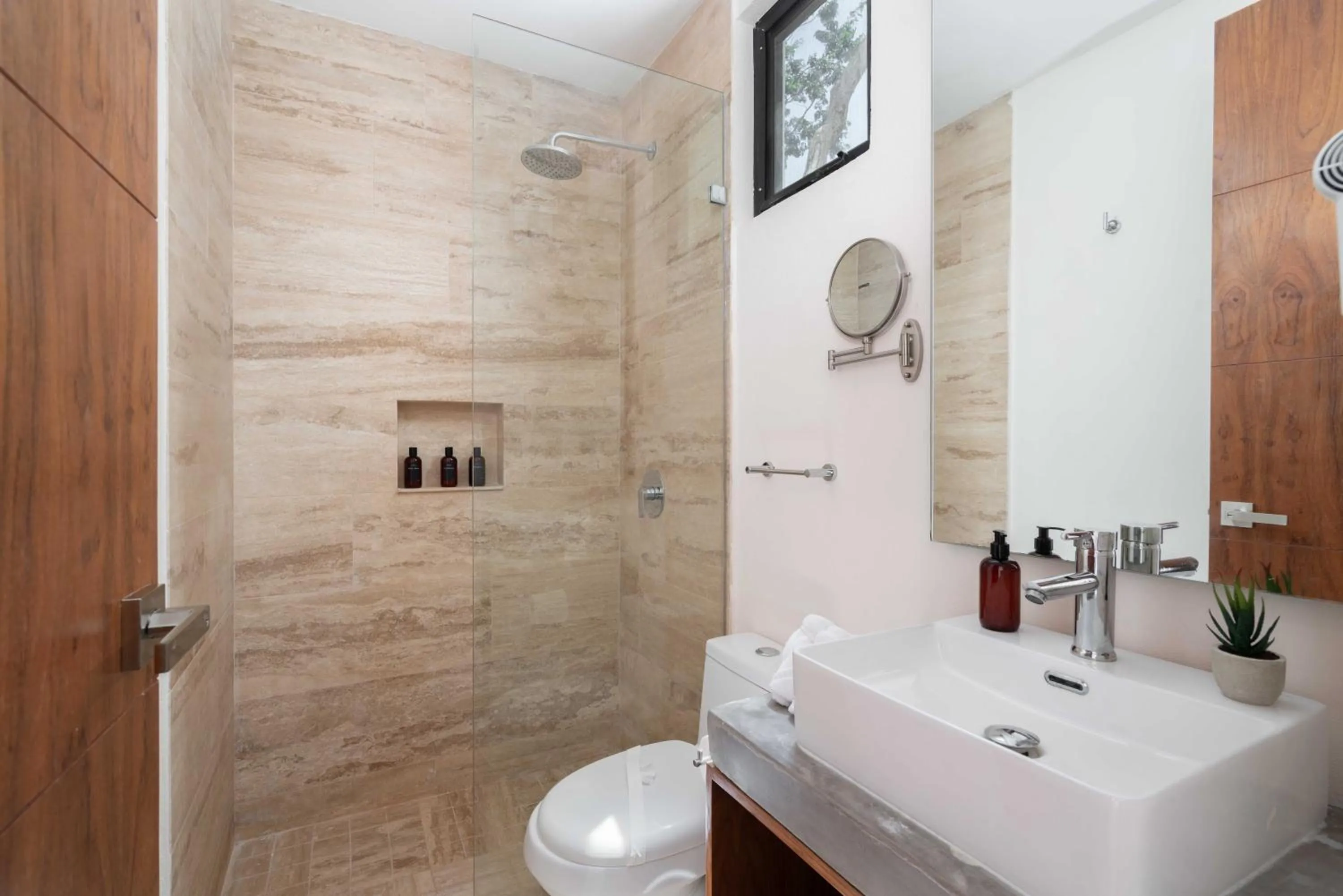 Toilet in Erena Tulum