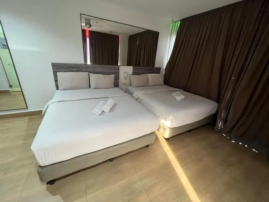Bed in Tropical Hotel Kota Damansara