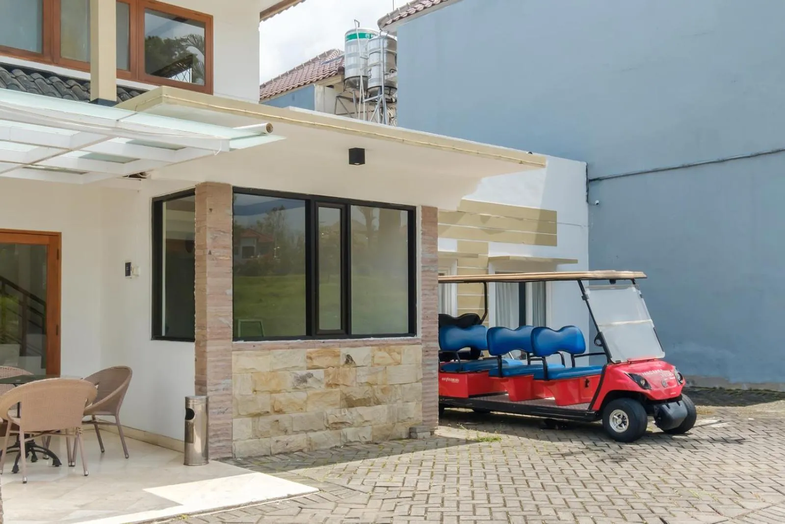 Area and facilities in TwoSpaces Living at Panorama Villas