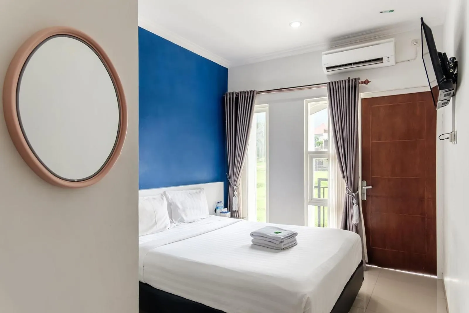 Bedroom, Bed in TwoSpaces Living at Panorama Villas