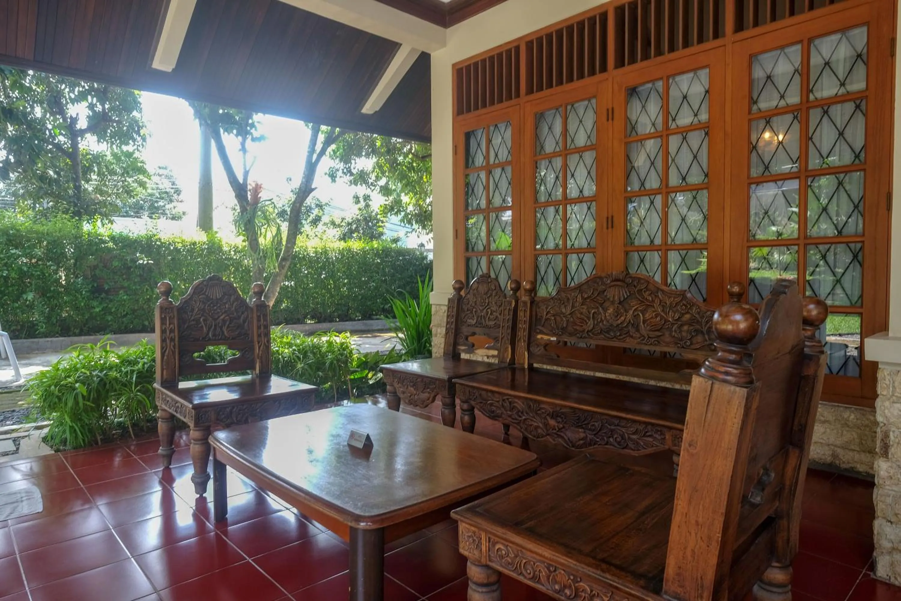 Seating area in SAREH VILLA by The Lavana