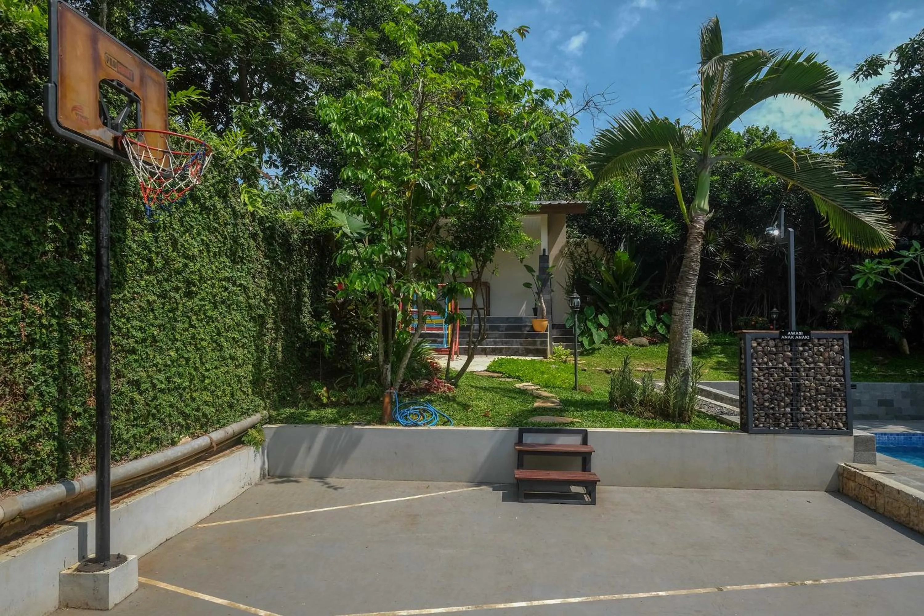 Sports in SAREH VILLA by The Lavana