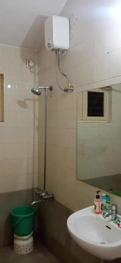Shower in Elis Hospitality Service Parth Bungalow