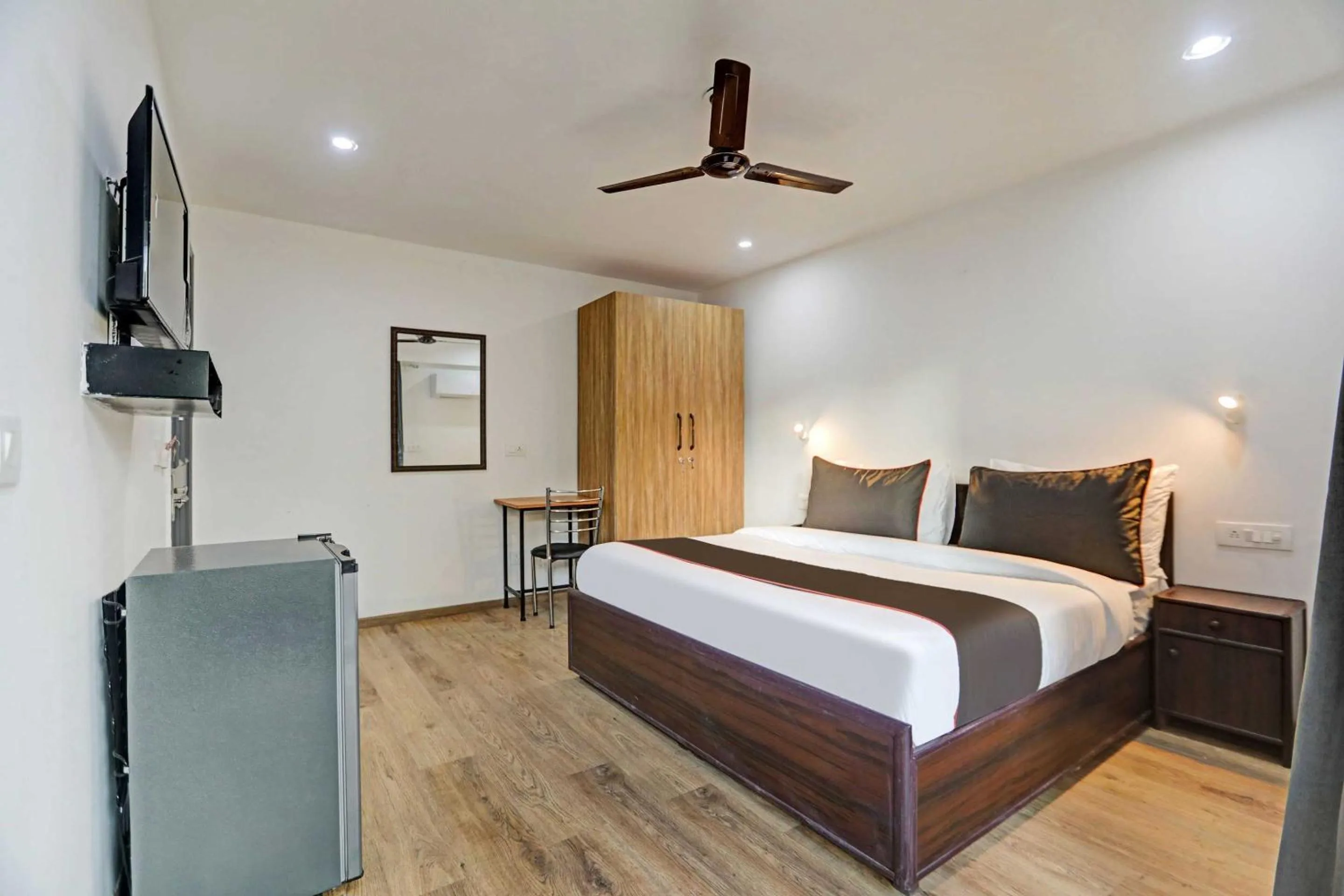 Bedroom, Bed in Super Townhouse CLOUD BAY