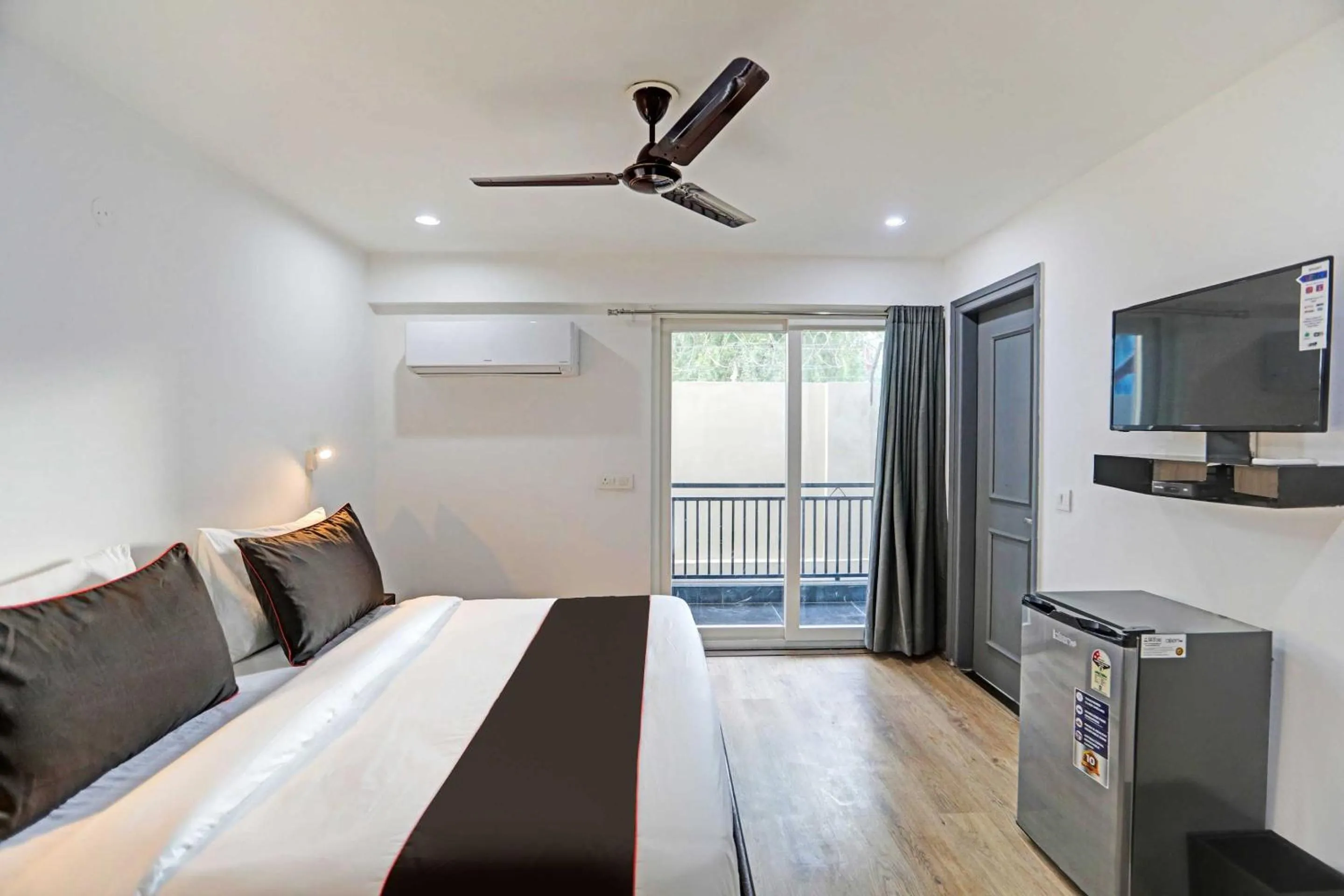 Bedroom, Bed in Super Townhouse CLOUD BAY