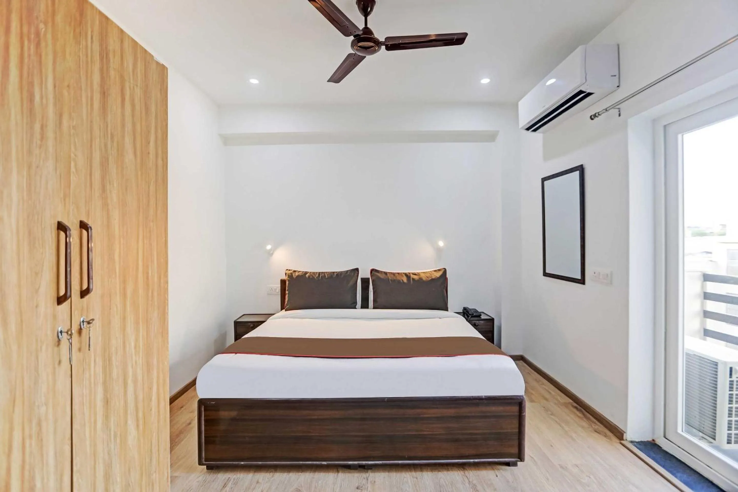 Bedroom, Bed in Super Townhouse CLOUD BAY