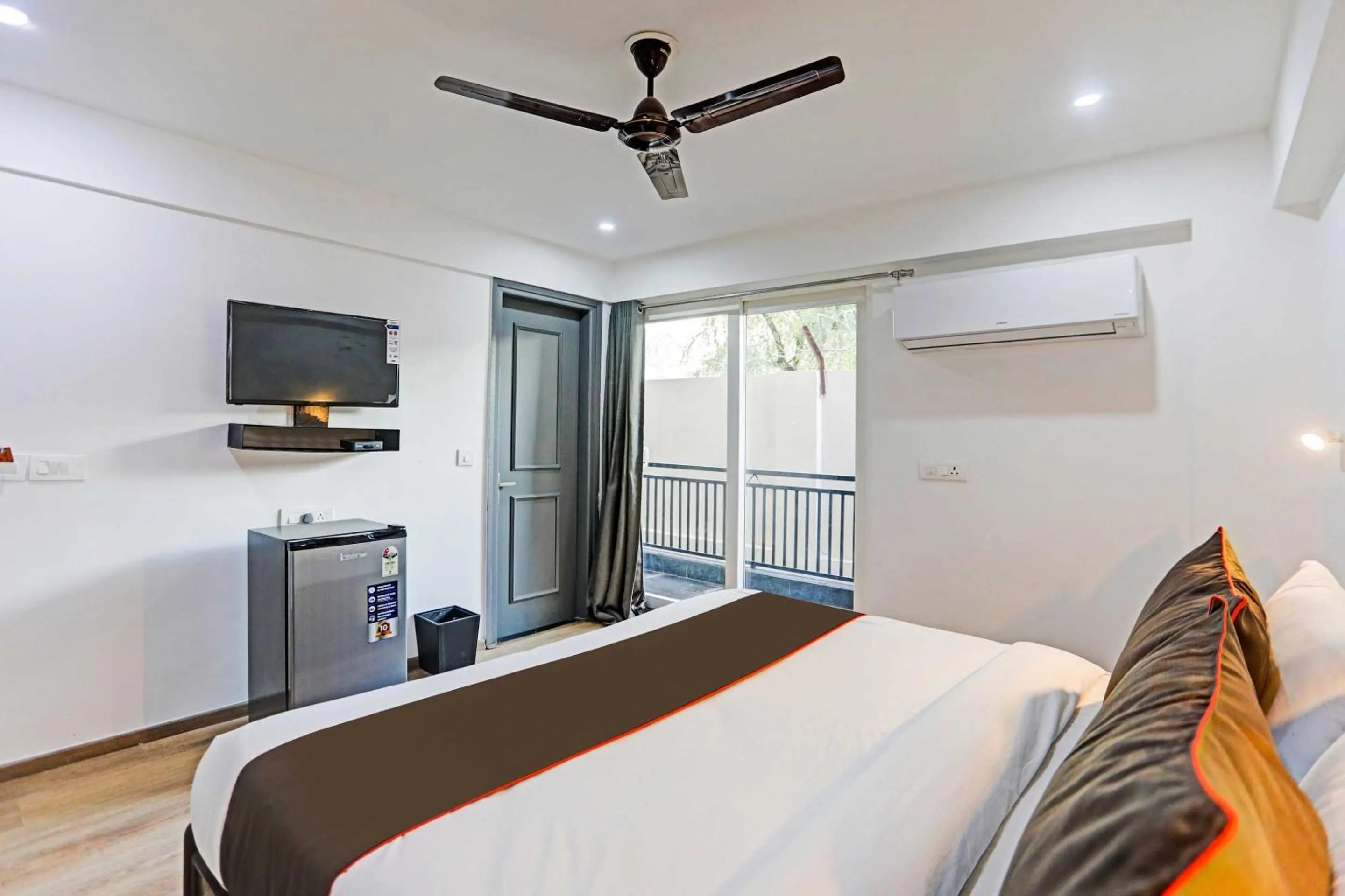 Bedroom, Bed in Super Townhouse CLOUD BAY
