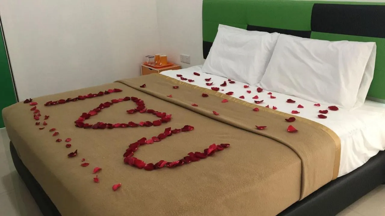 Bedroom, Bed in DLAYARAN VILLA GUEST HOUSE