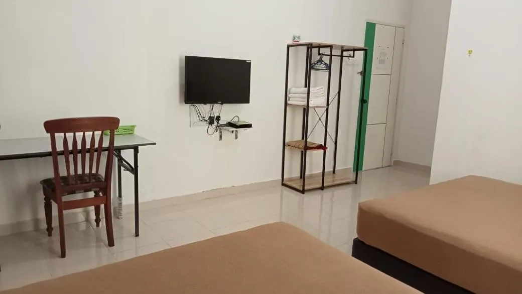 Photo of the whole room, Bed in DLAYARAN VILLA GUEST HOUSE