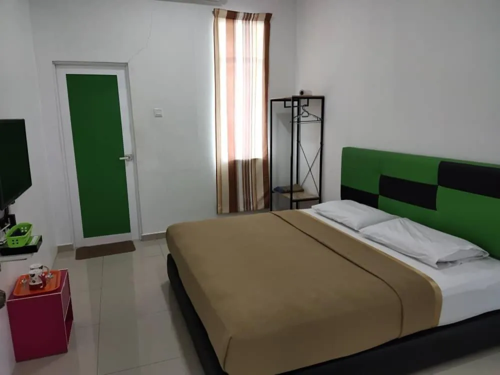 Bedroom, Bed in DLAYARAN VILLA GUEST HOUSE