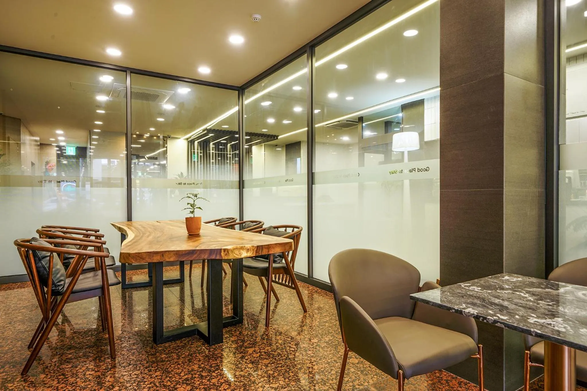 Seating area in Jamsil Stay Hotel