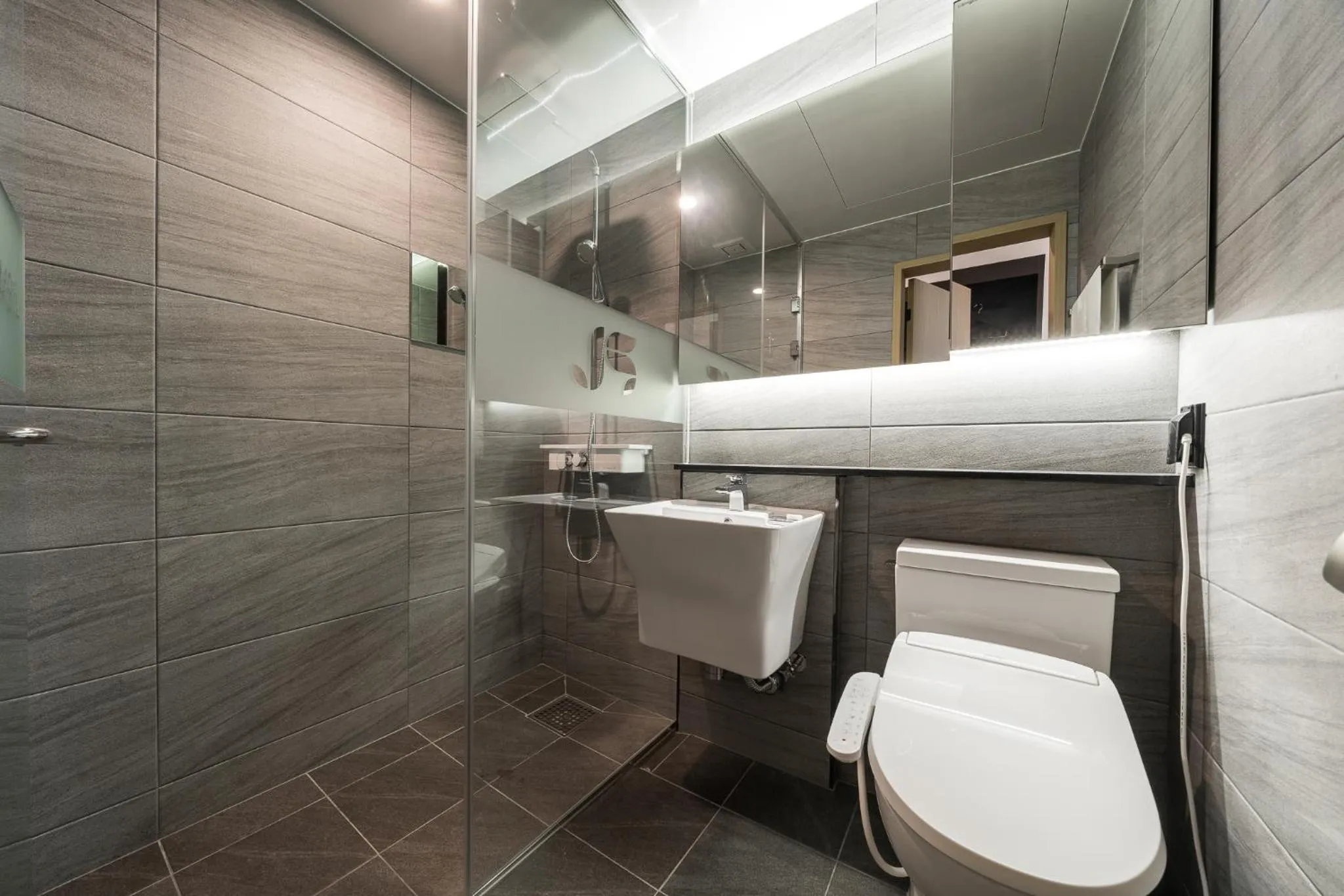 Shower in Jamsil Stay Hotel