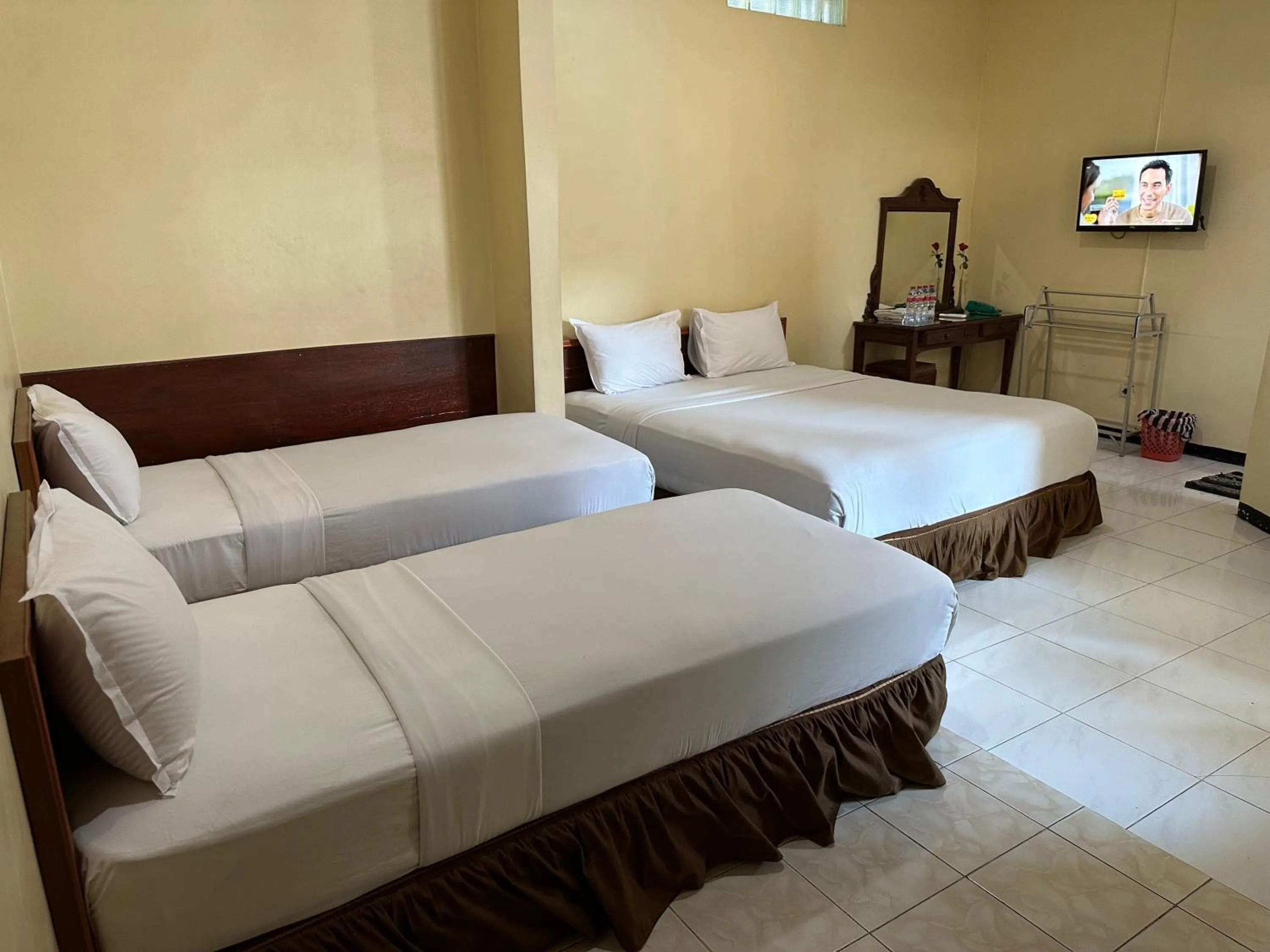 Bed in Hotel Mahkota